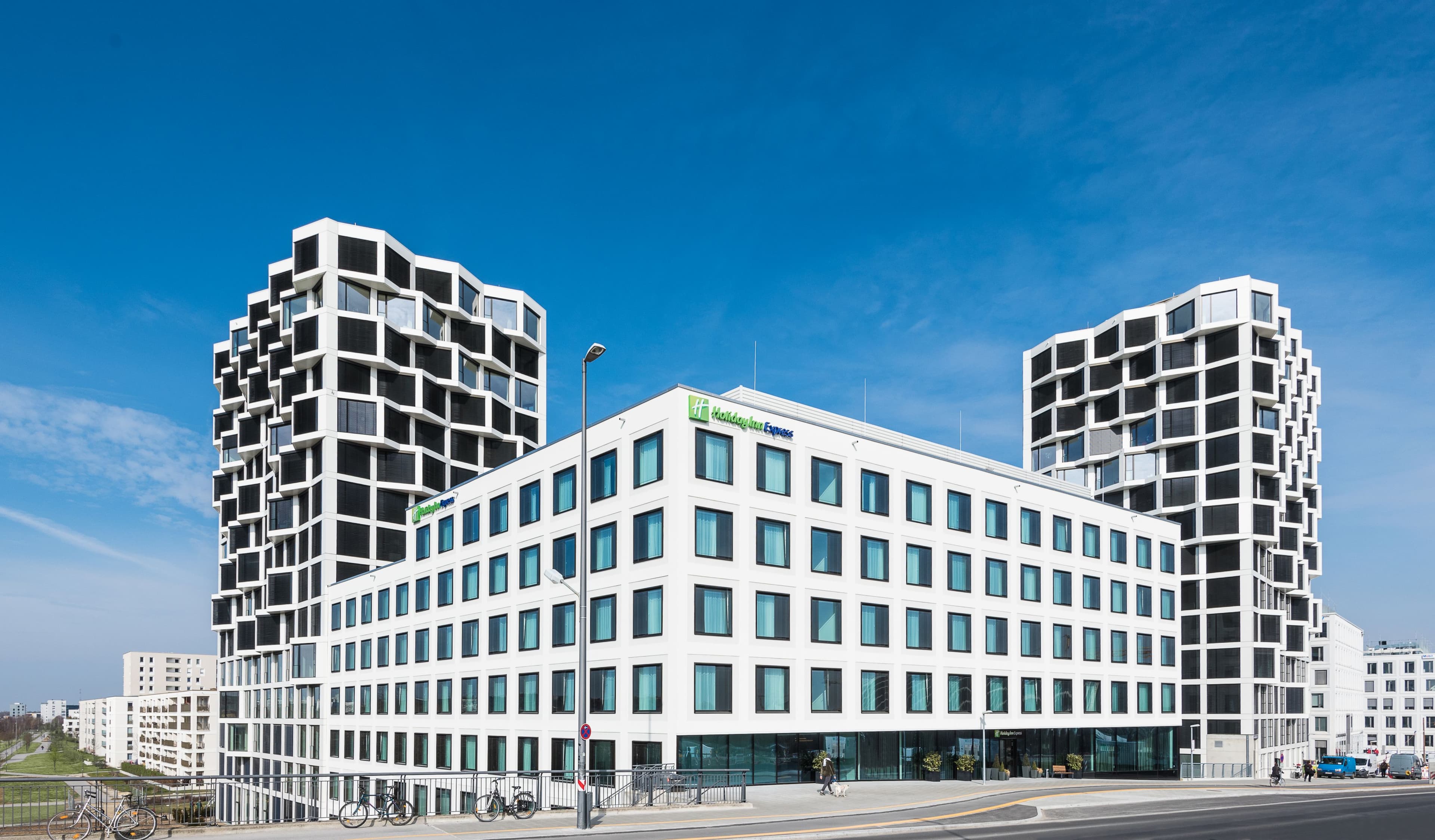 Holiday Inn Express Munich City West - Image 1