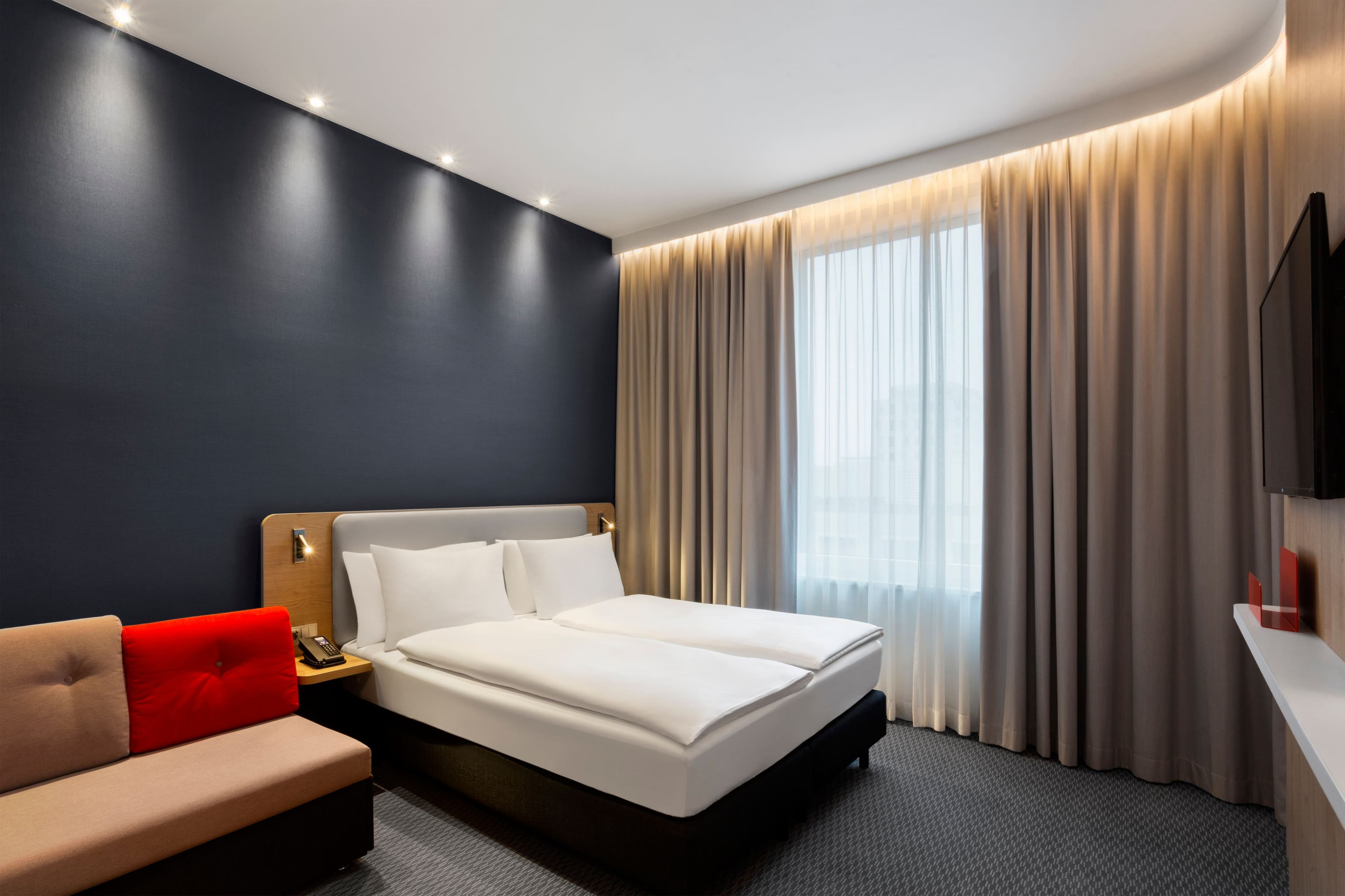 Holiday Inn Express Munich City West — 11