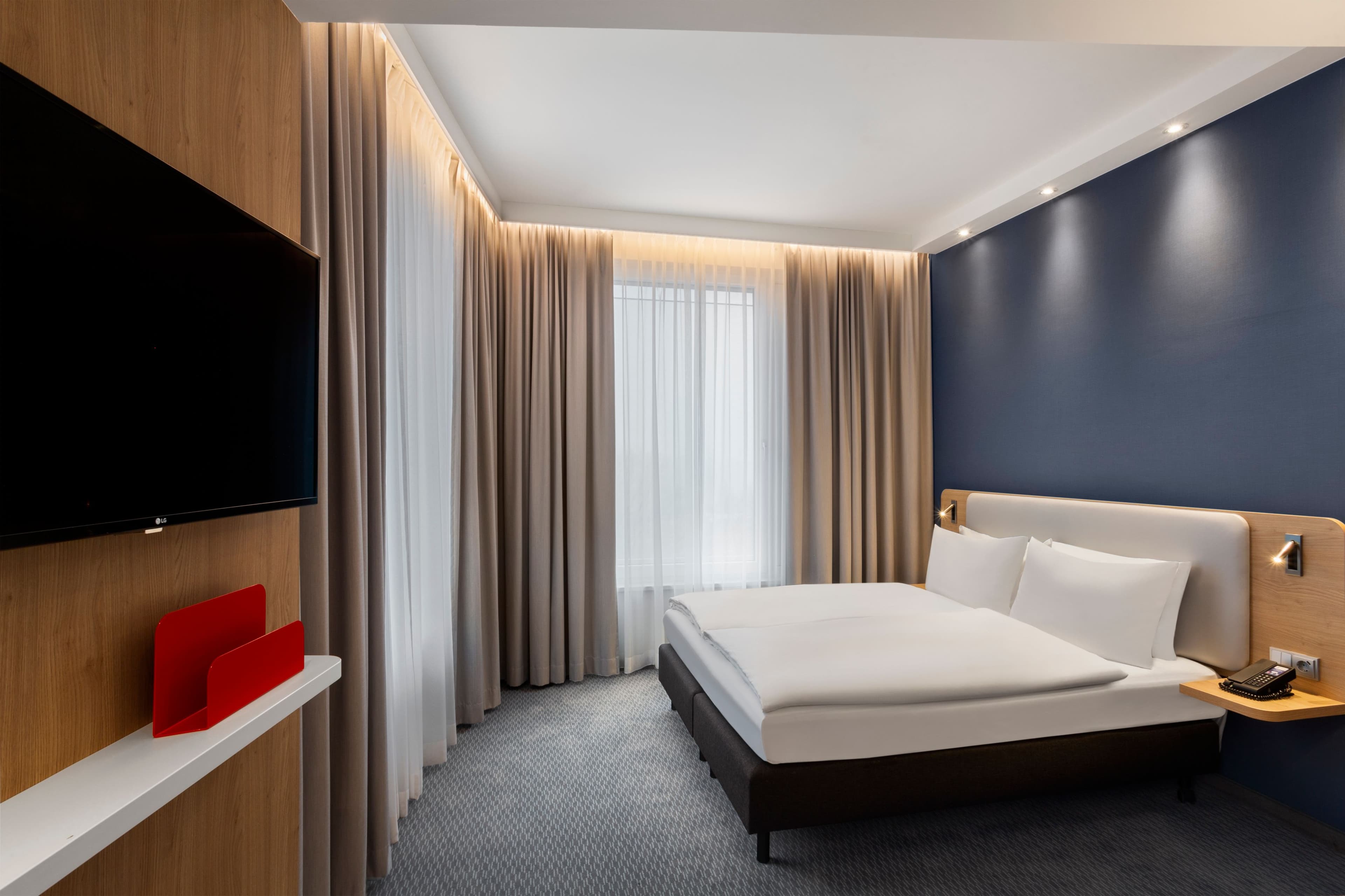 Holiday Inn Express Munich City West - Image 5