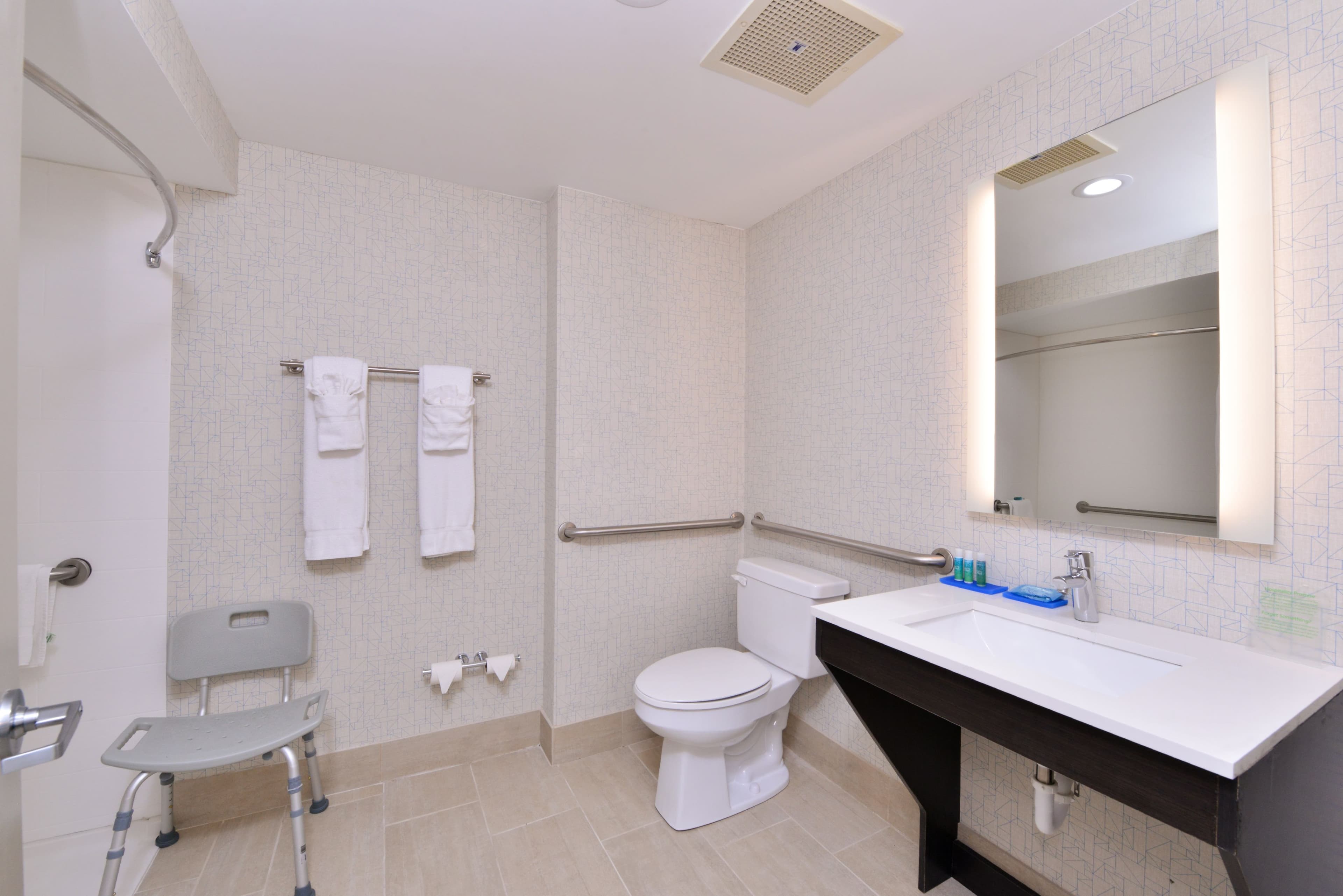 Holiday Inn Express Mystic - Groton Area — 13
