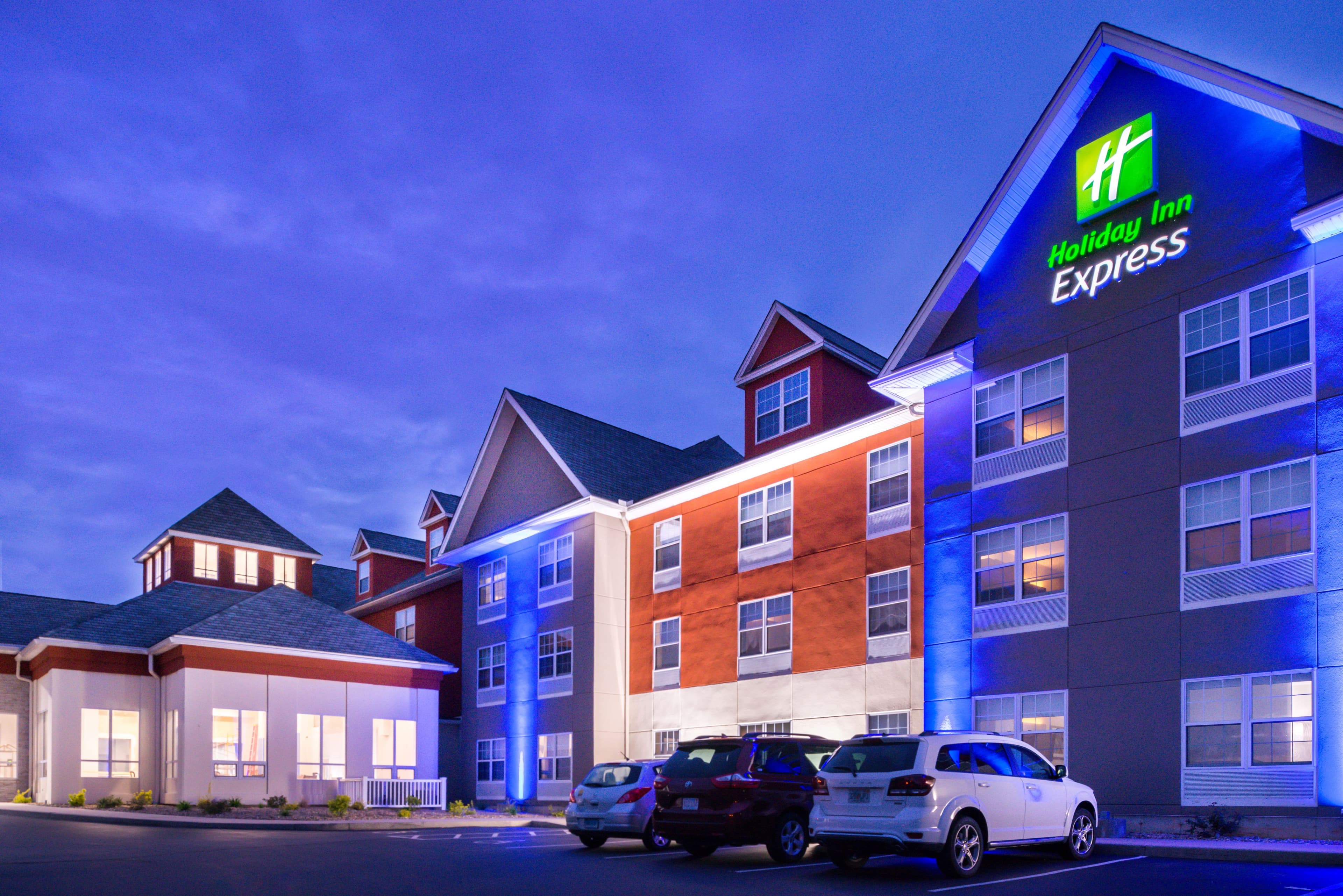 Holiday Inn Express Mystic - Groton Area - Image 1