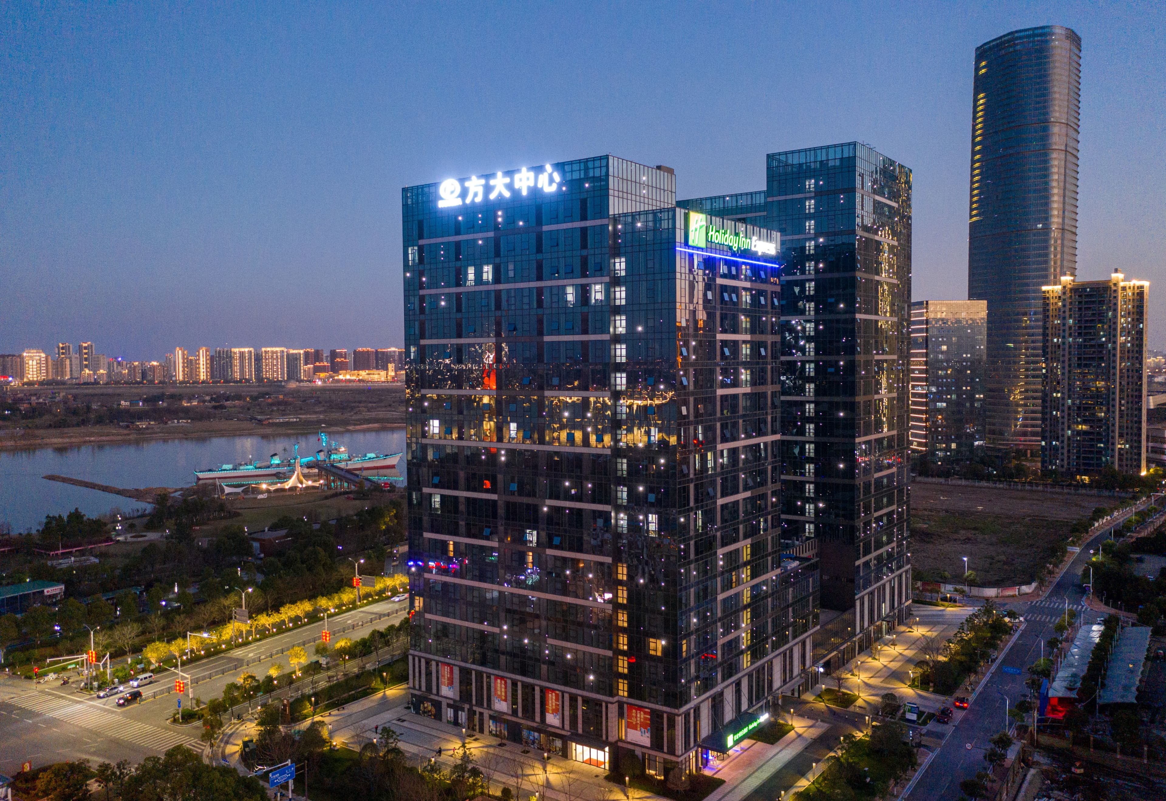 Holiday Inn Express Nanchang Riverside - Image 1