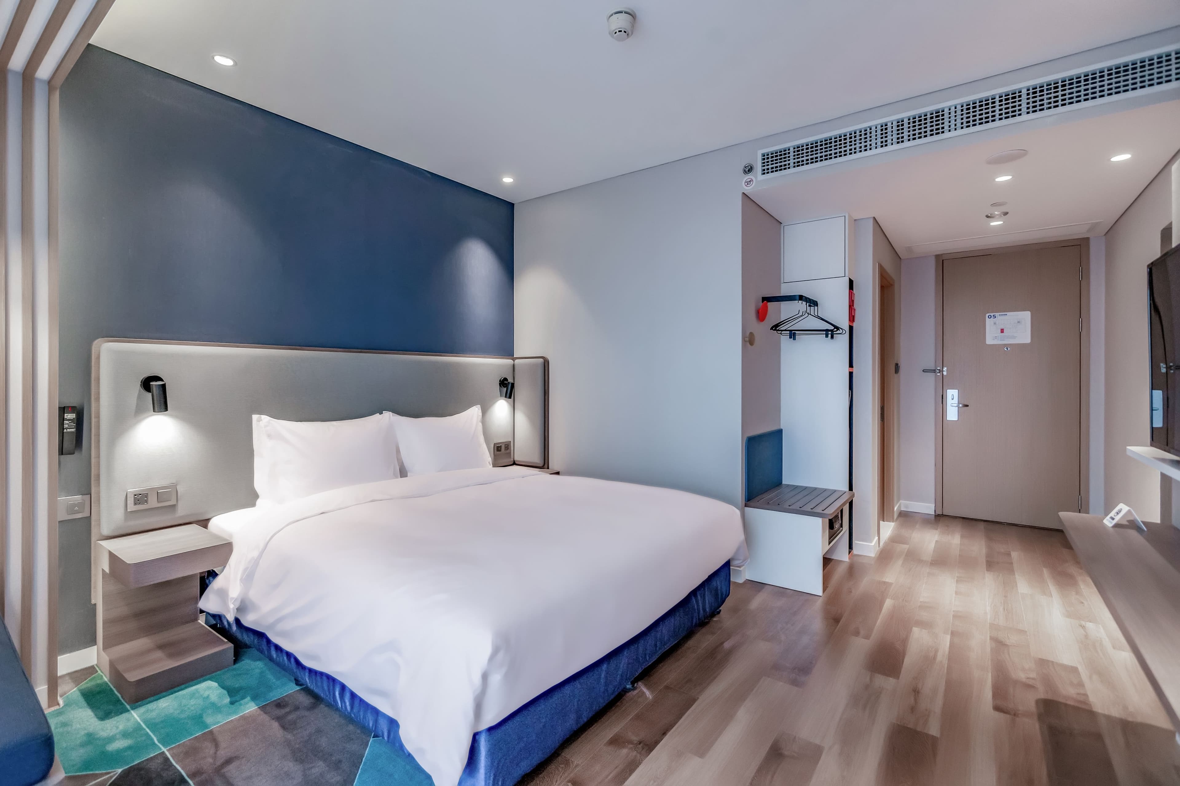 Holiday Inn Express Nanjing Jiangbei Yushan - Image 2