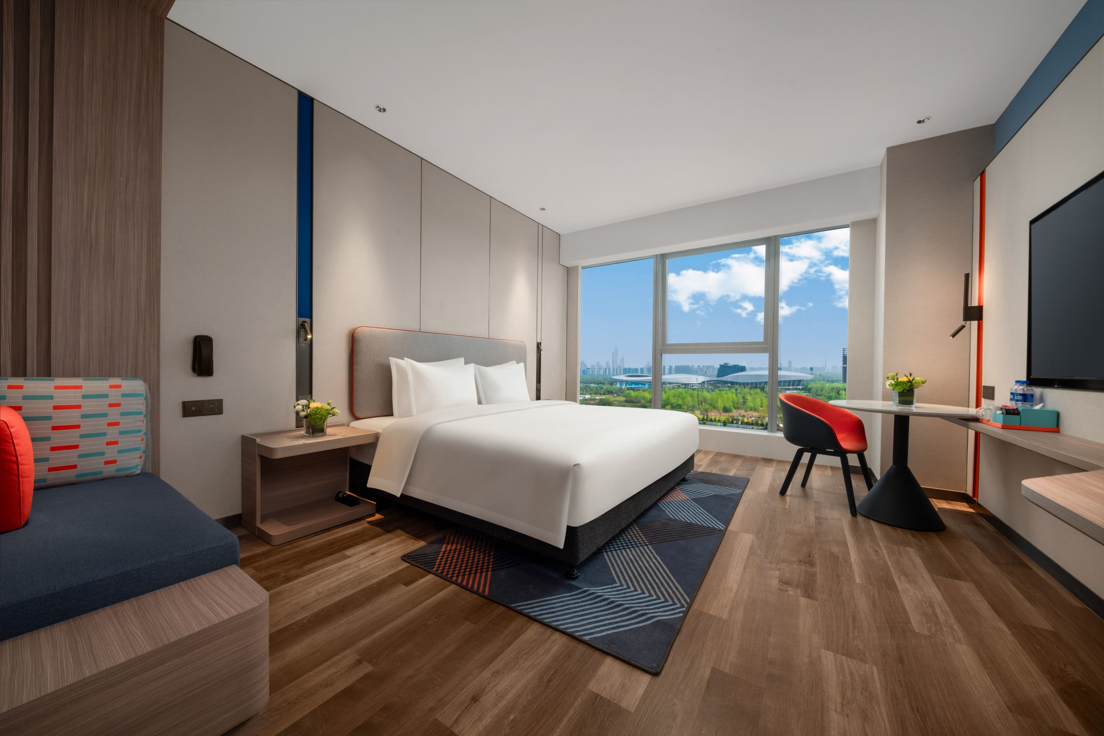 Holiday Inn Express Nanjing Jiangbei Wonhall Mall — 10