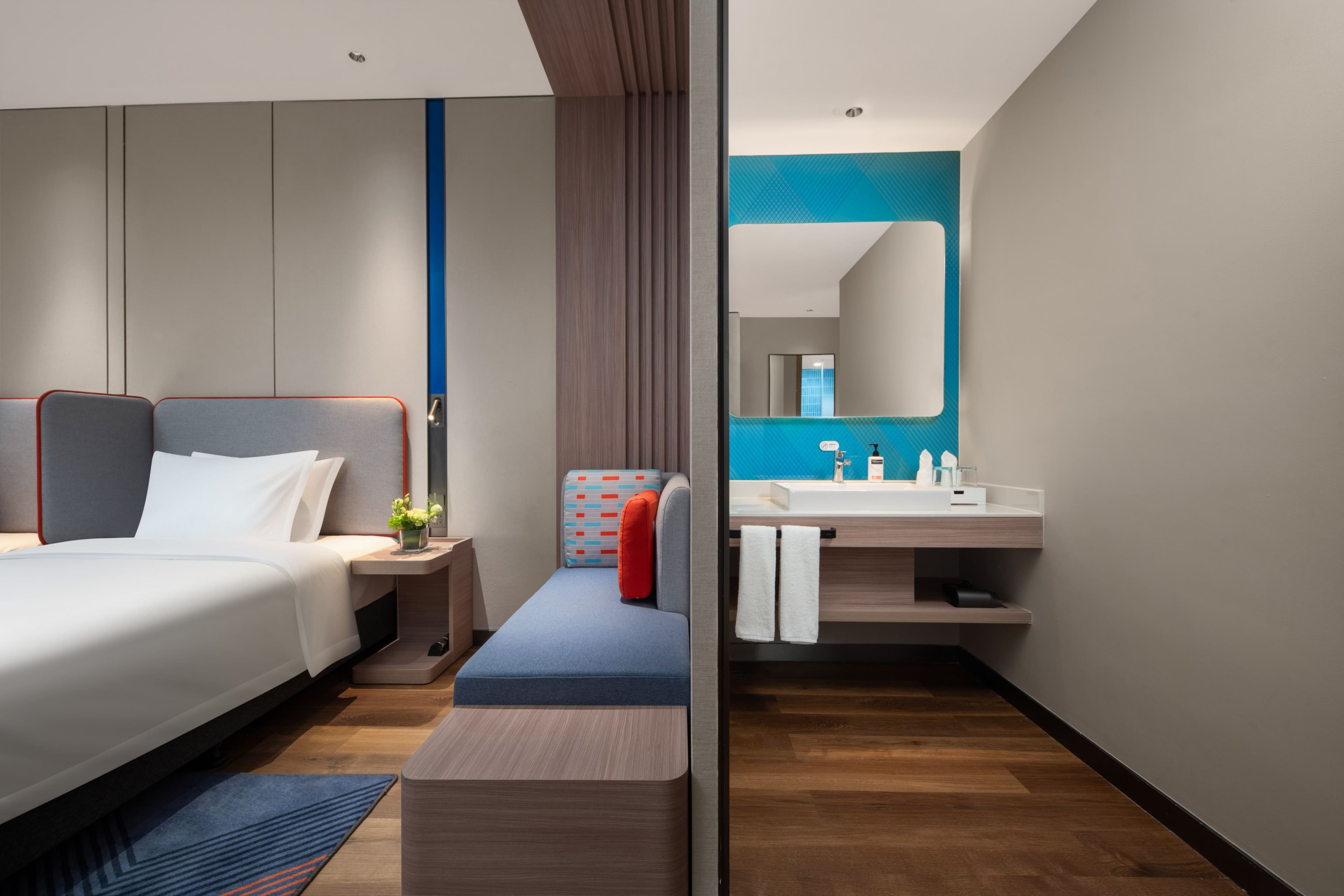 Holiday Inn Express Nanjing Jiangbei Wonhall Mall — 17