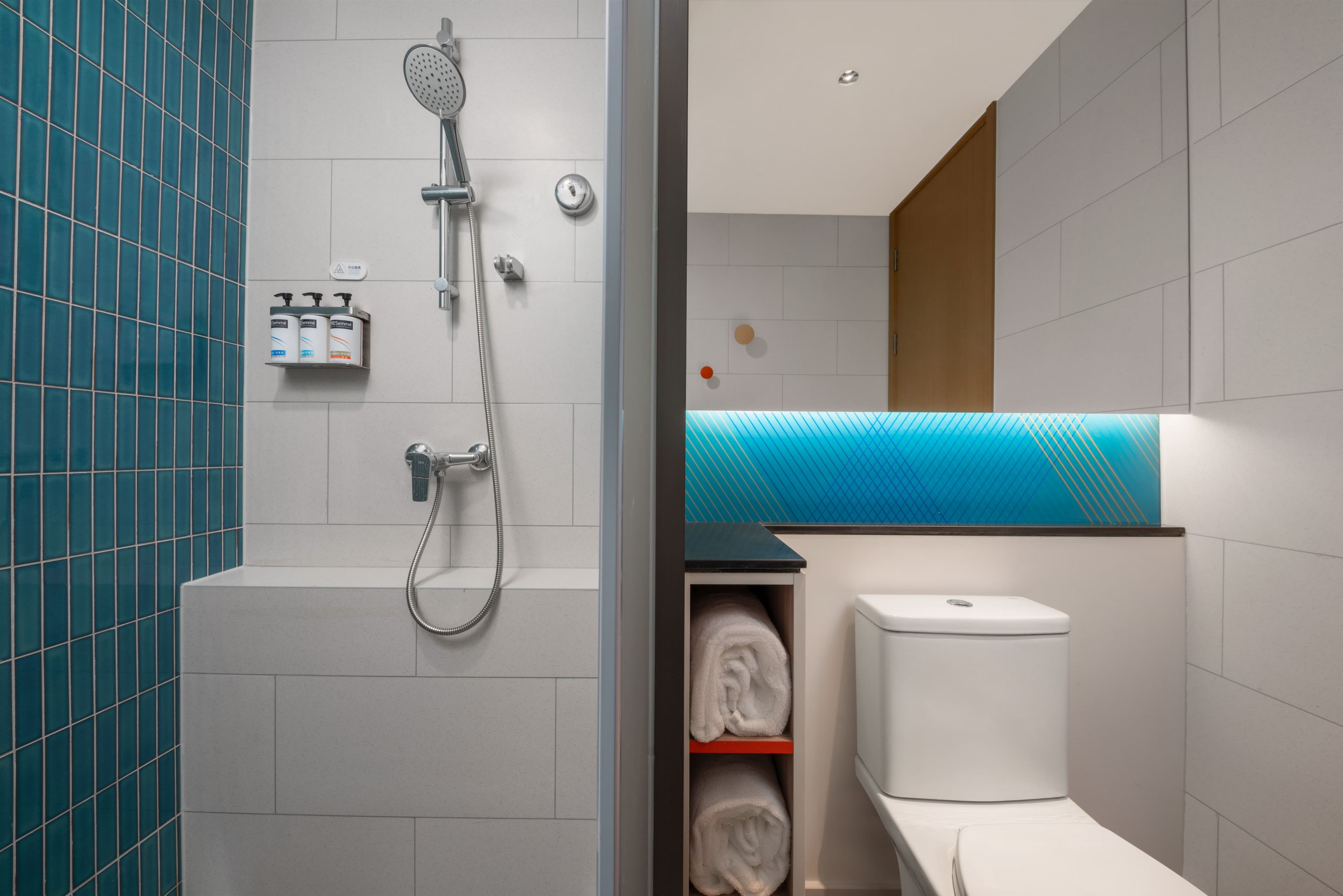 Holiday Inn Express Nanjing Jiangbei Wonhall Mall - Image 5