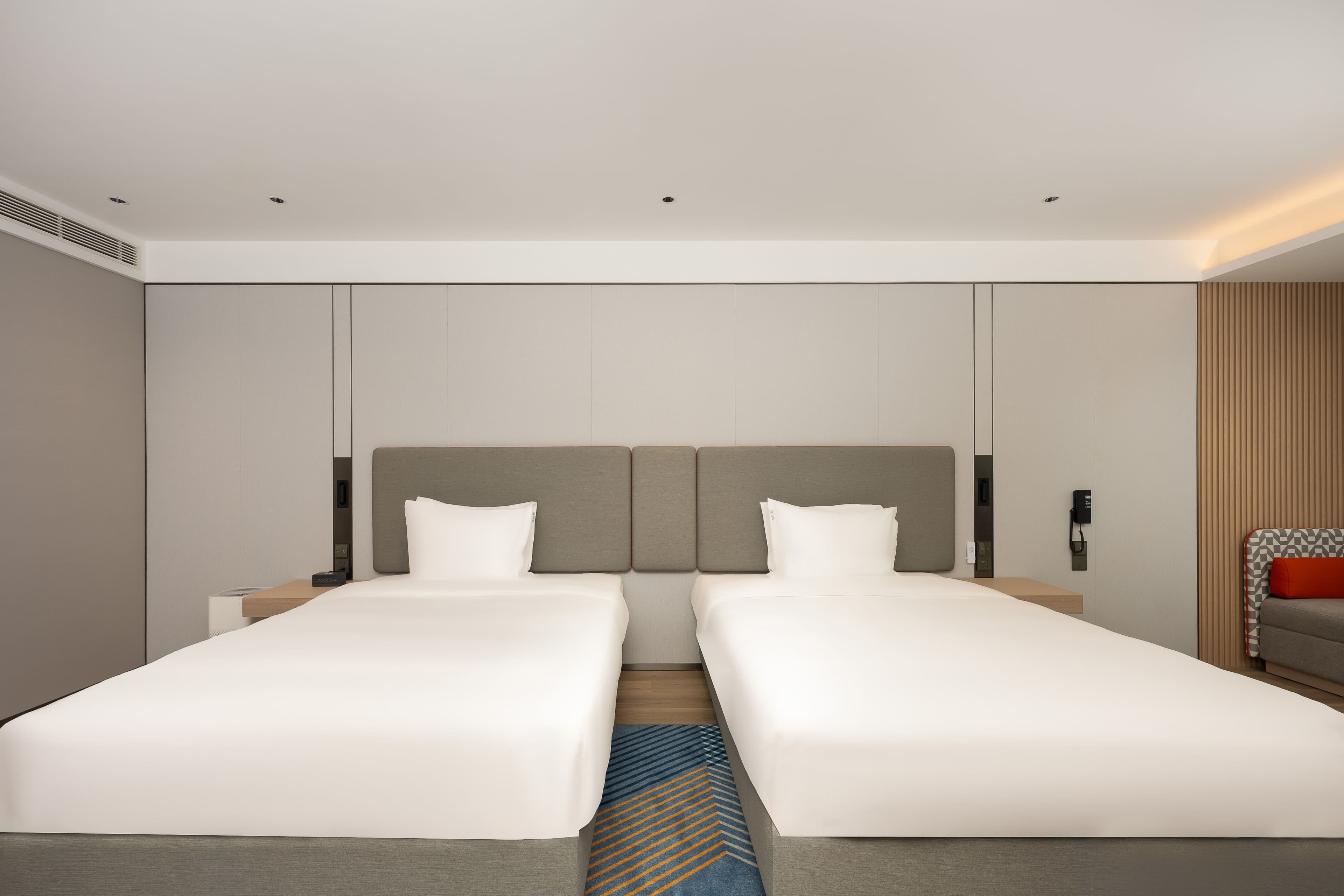 Holiday Inn Express Nanjing Riverside — 7