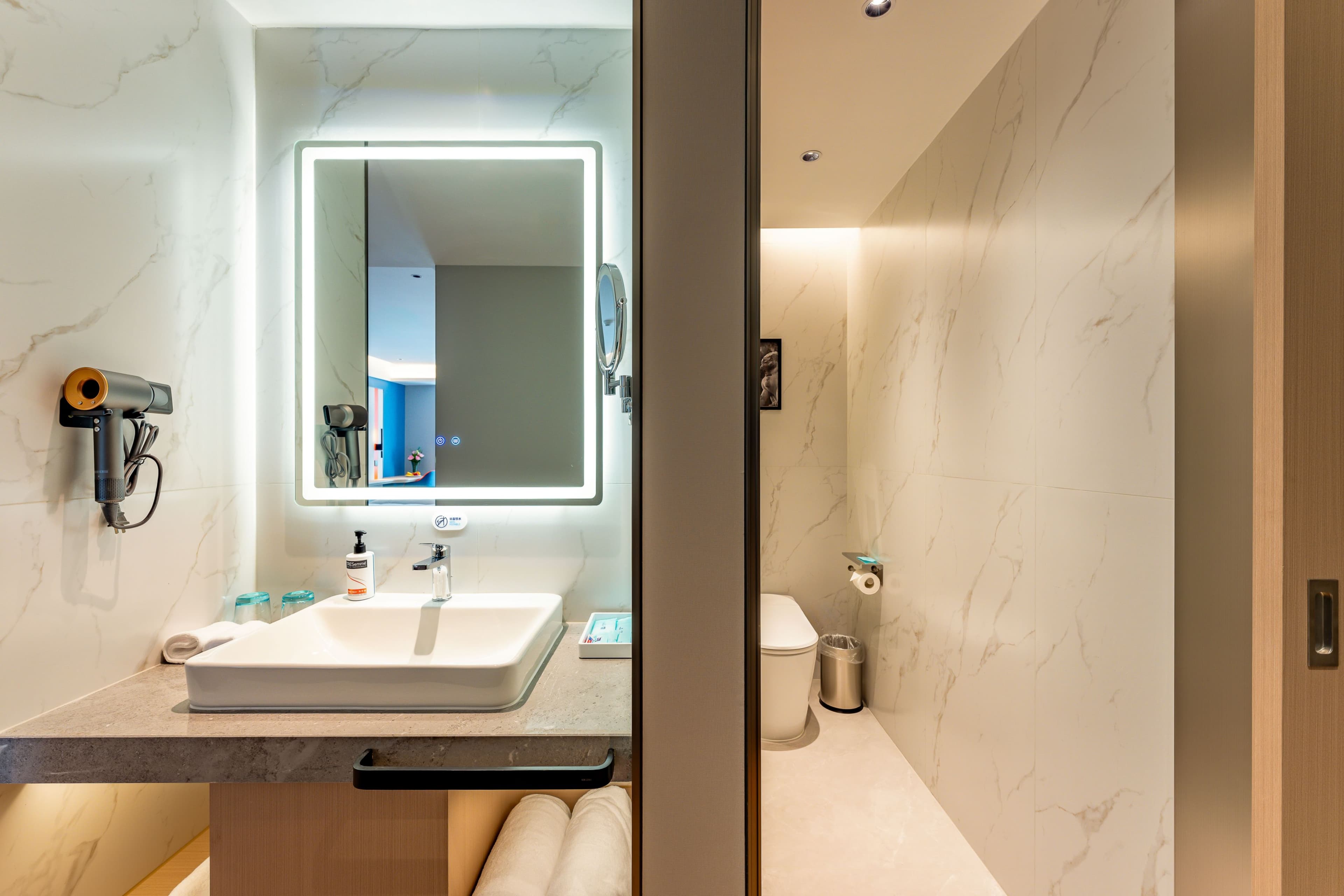 Holiday Inn Express Nanjing Riverside — 8