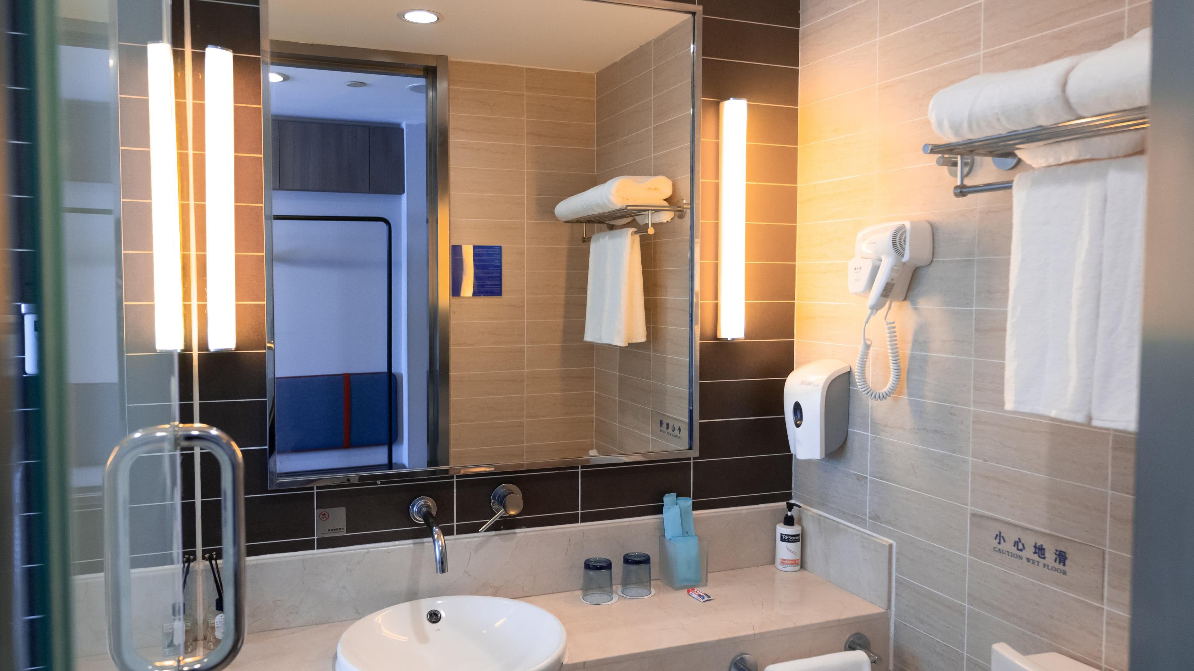 Standard Room - Image 5