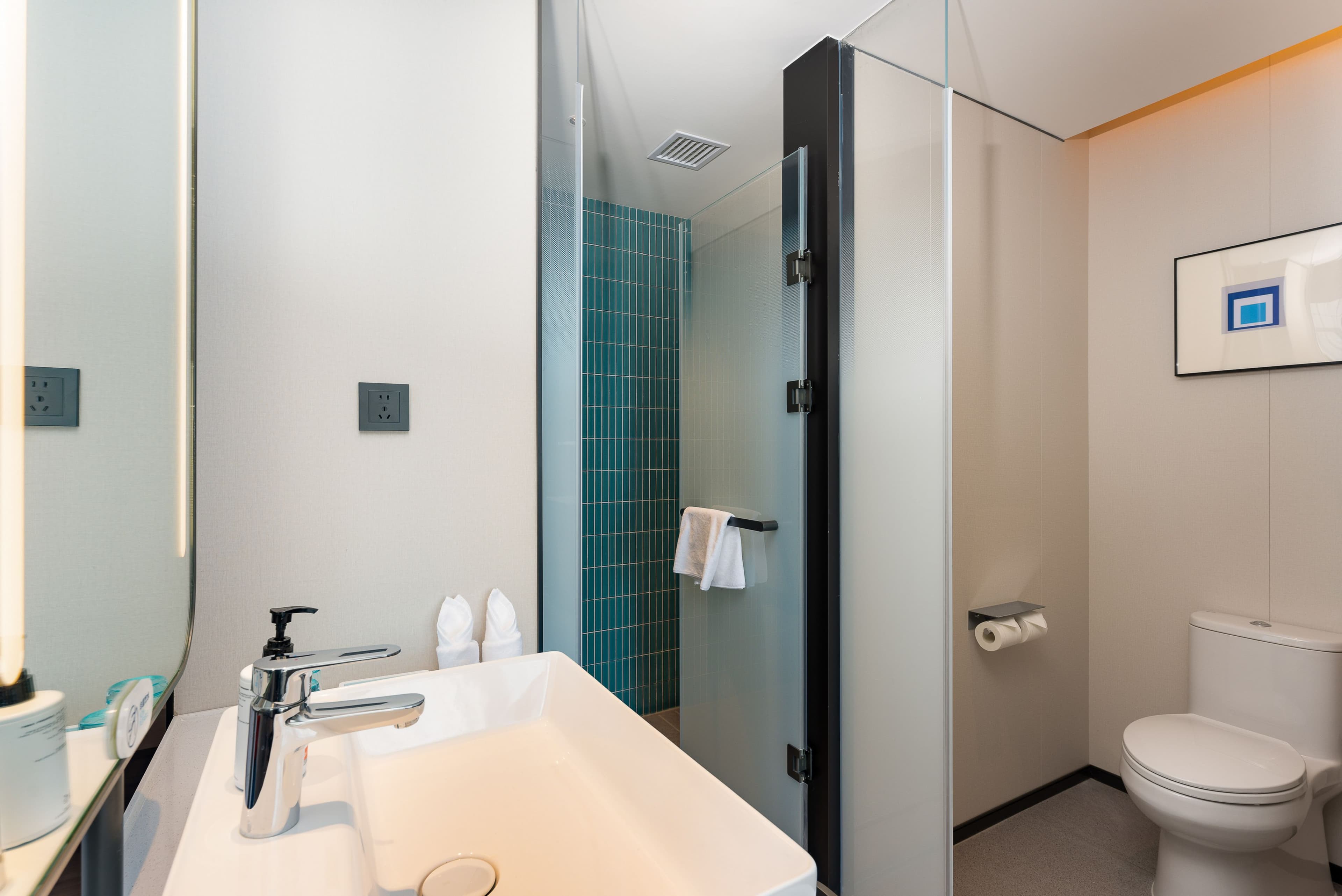 Holiday Inn Express Haimen City Center - Image 5