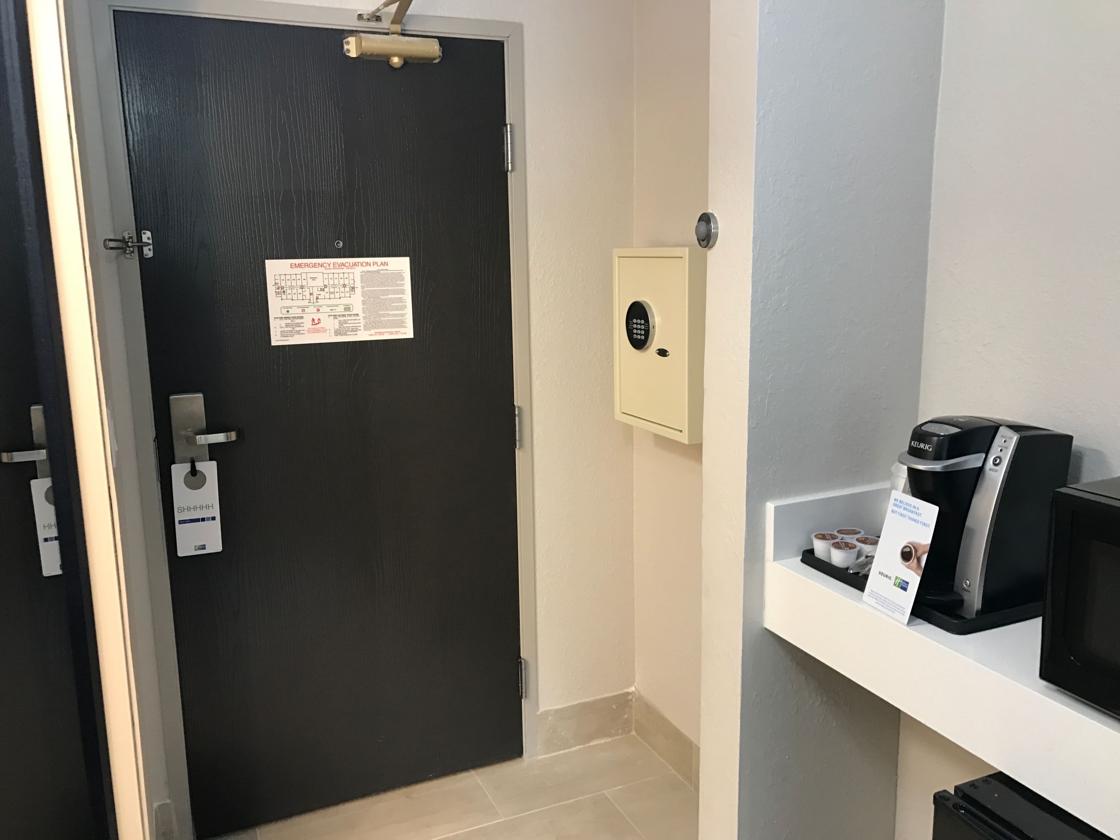 Holiday Inn Express Naples South - I-75 — 9