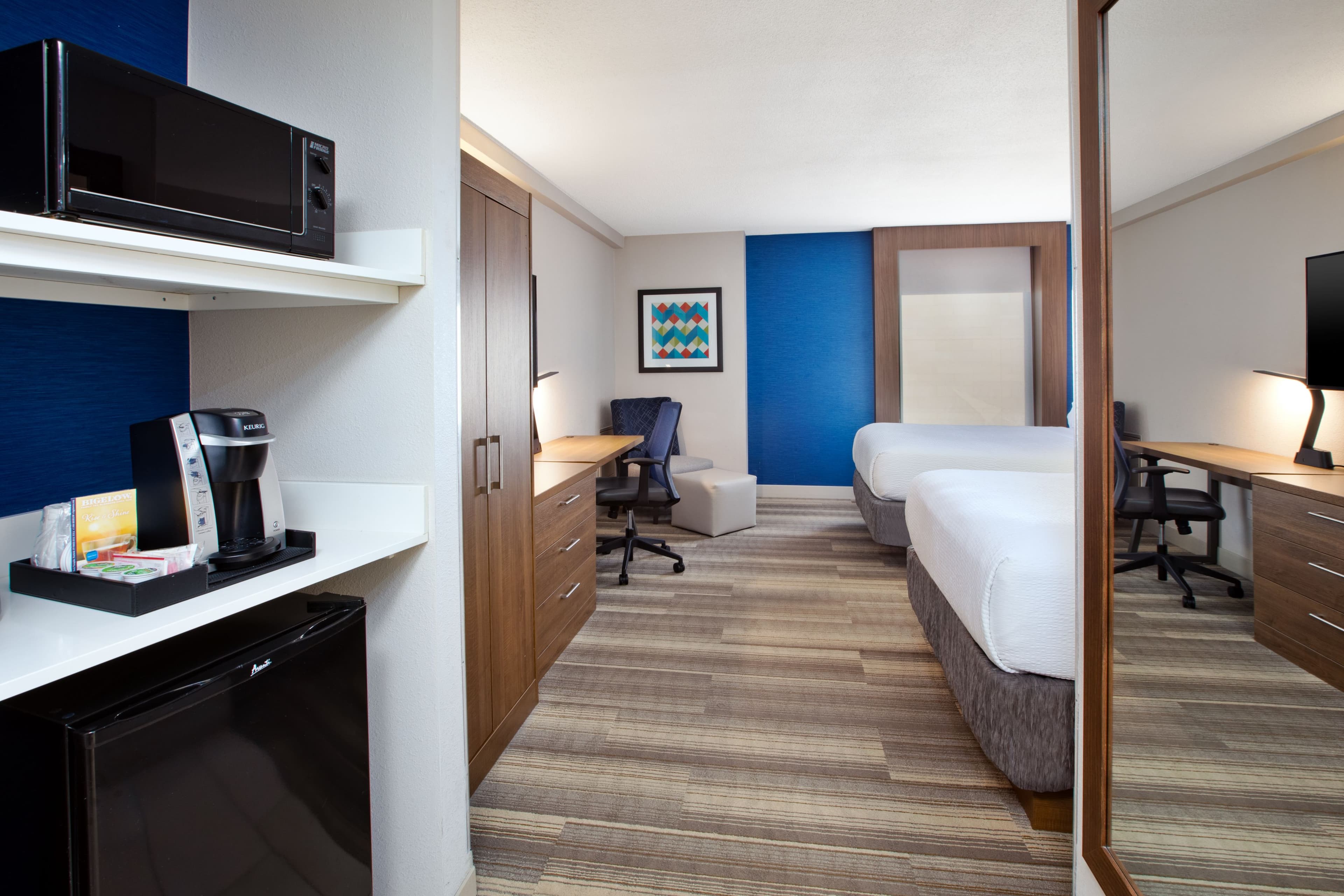 Holiday Inn Express Nashville Downtown - Broadway — 6