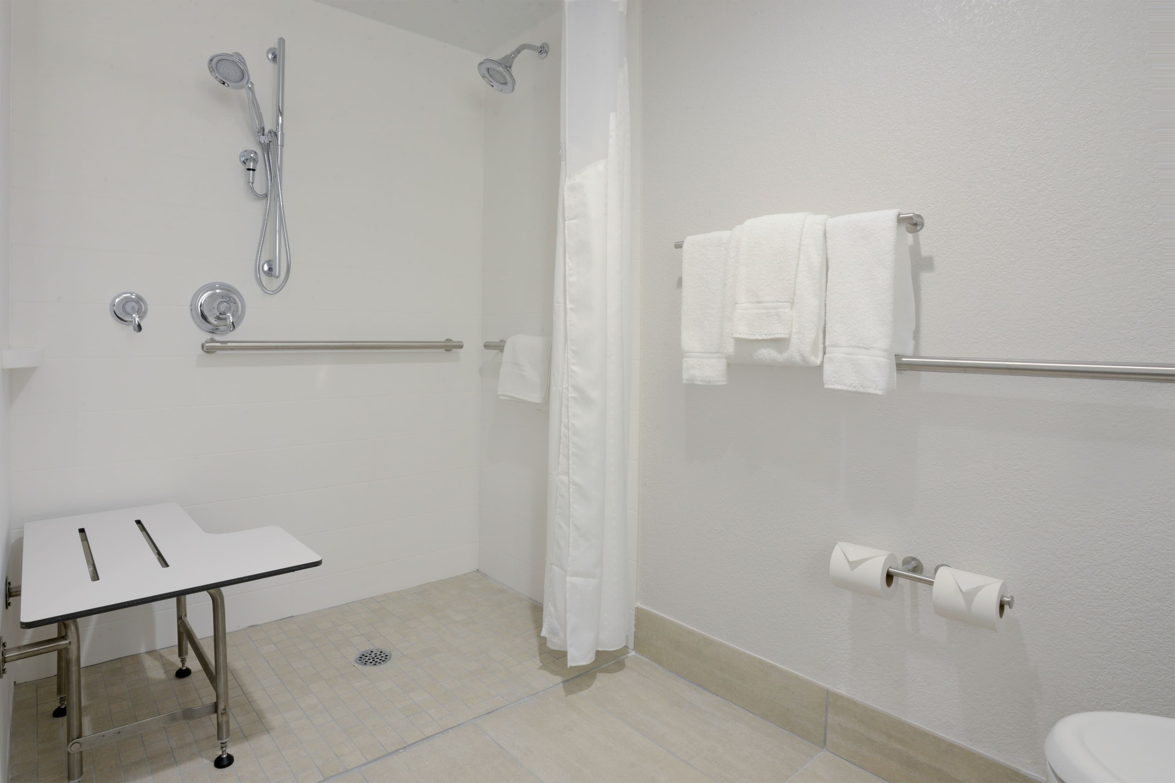 Holiday Inn Express Nashville Airport — 16
