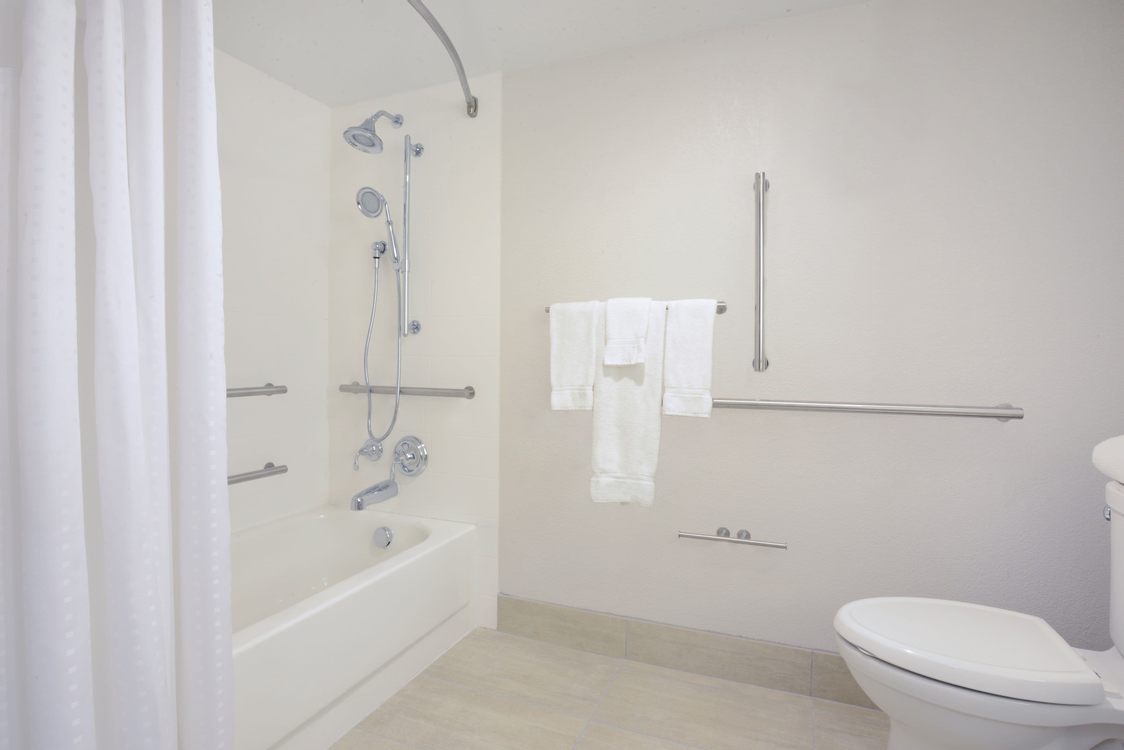 Holiday Inn Express Nashville Airport — 21