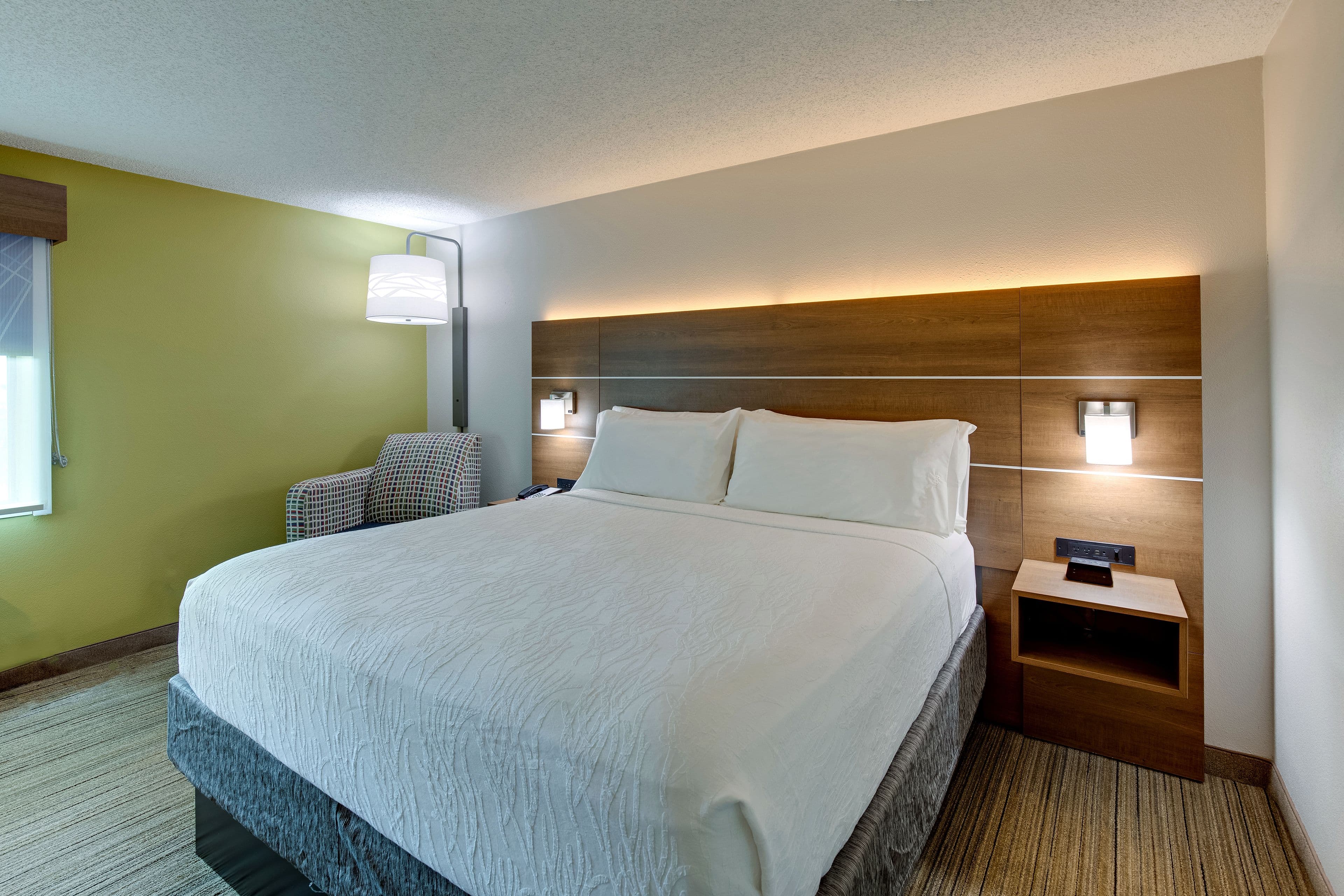 Holiday Inn Express Nashville W I40/Whitebridge Rd - Image 4
