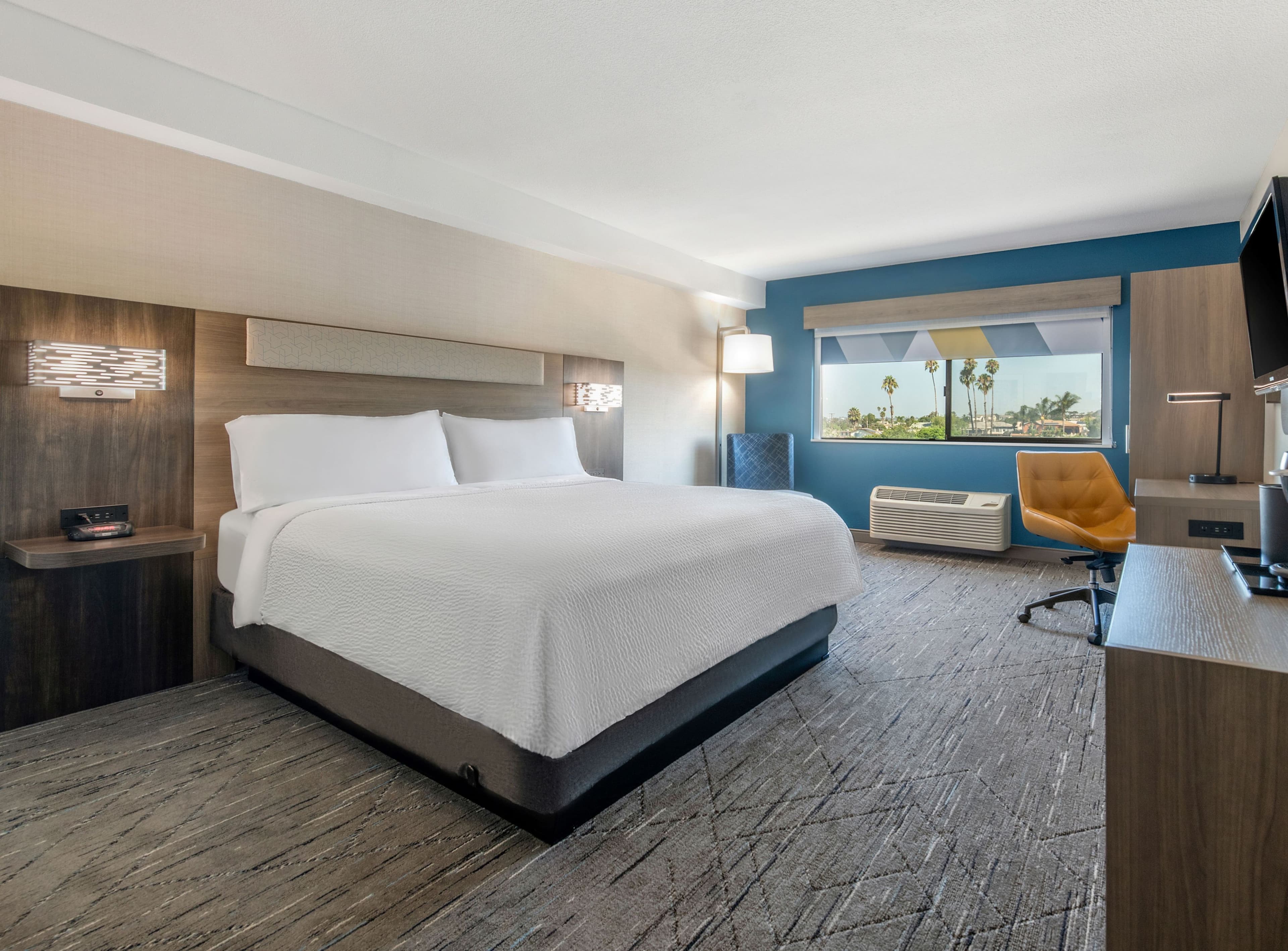 Holiday Inn Express San Diego South-National City — 6