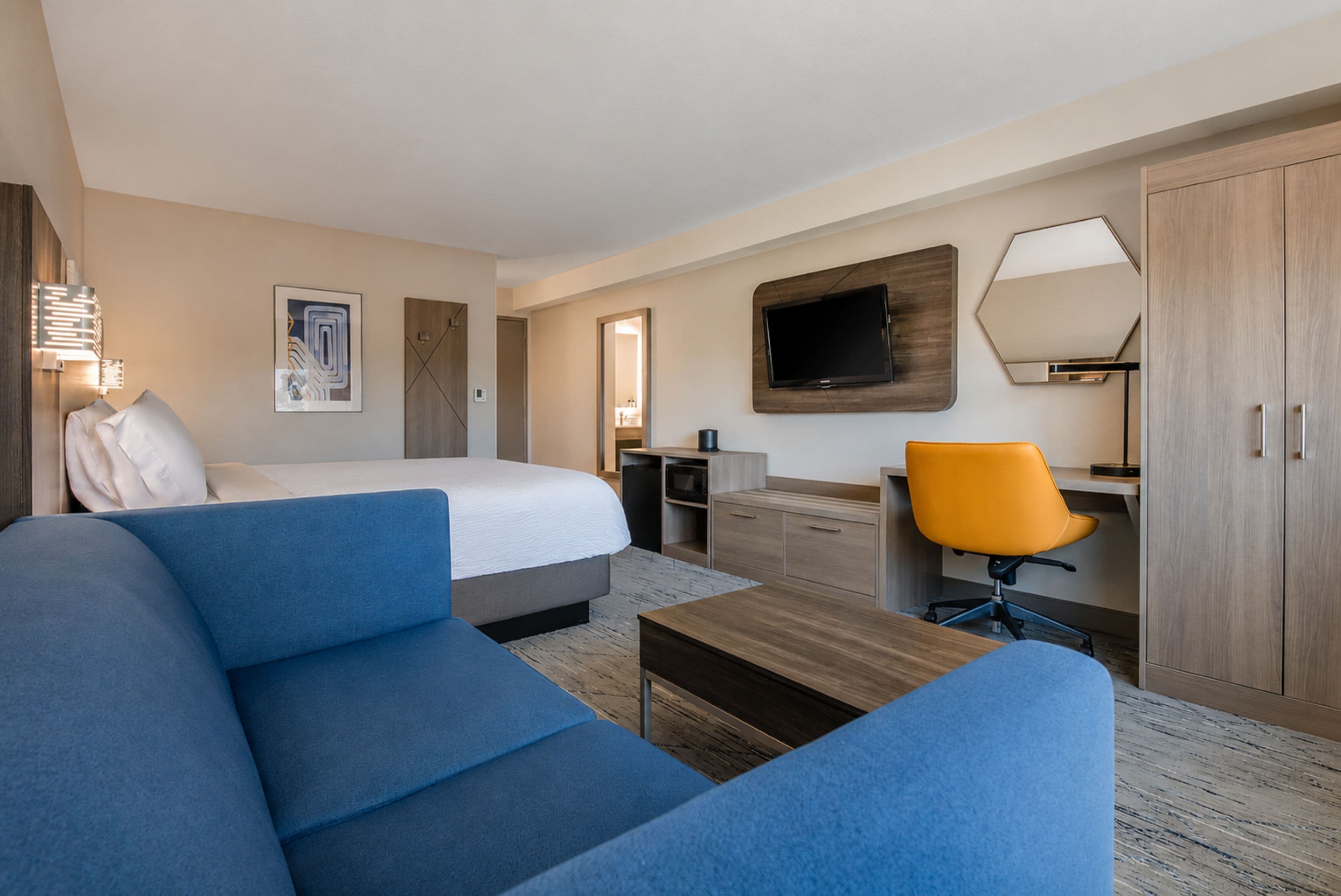 Holiday Inn Express San Diego South-National City — 18