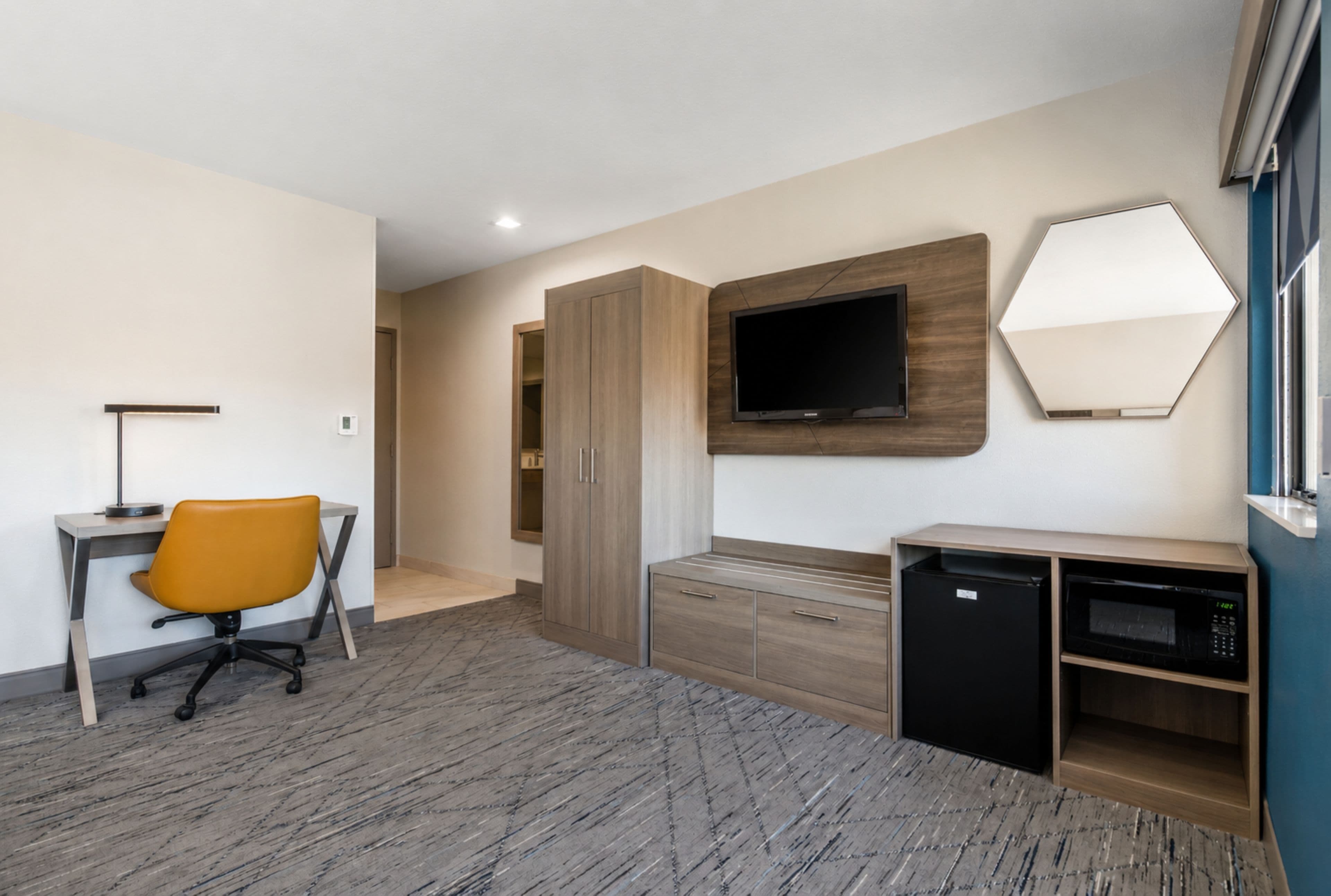 Holiday Inn Express San Diego South-National City — 7