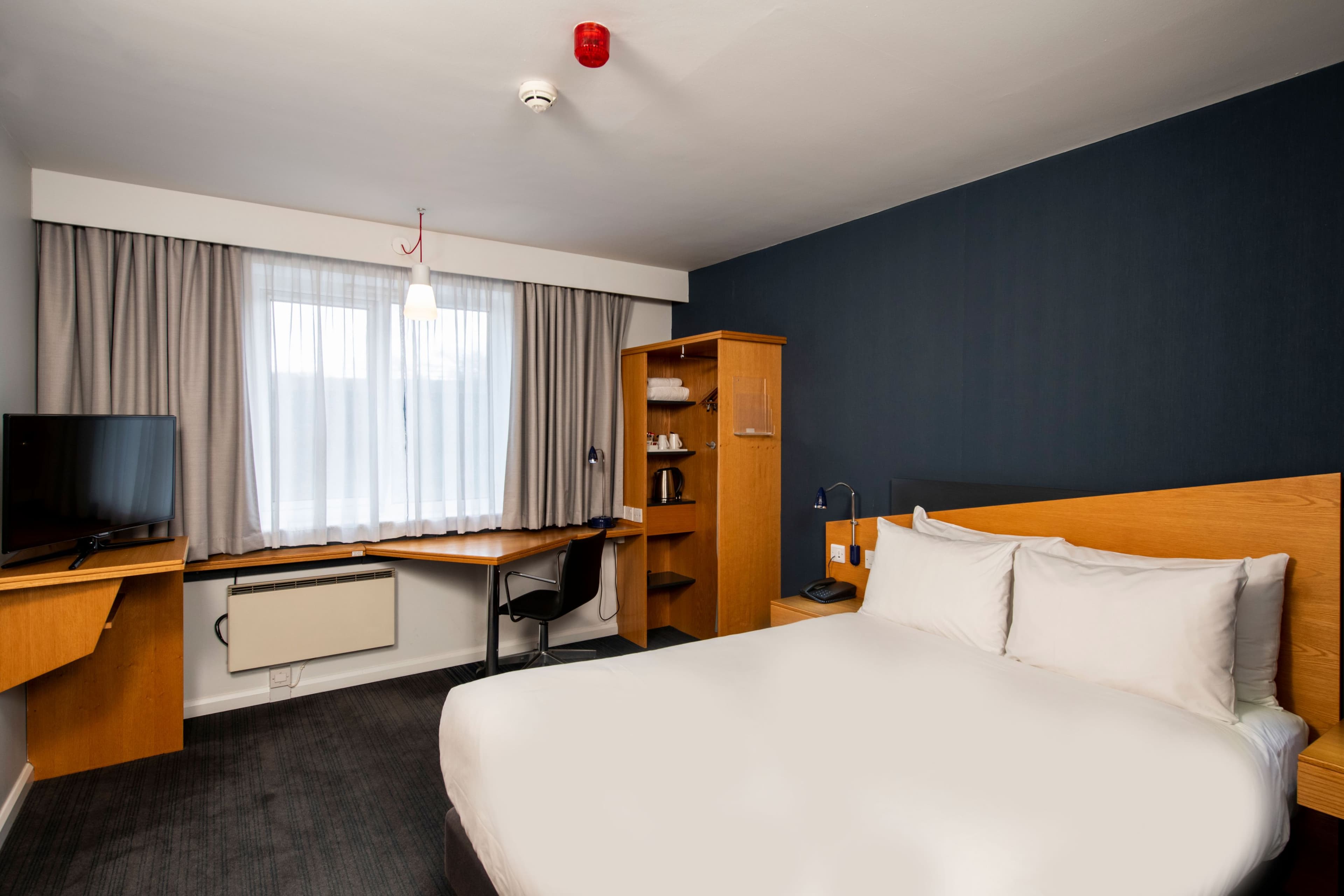 Holiday Inn Express Swansea - East — 14