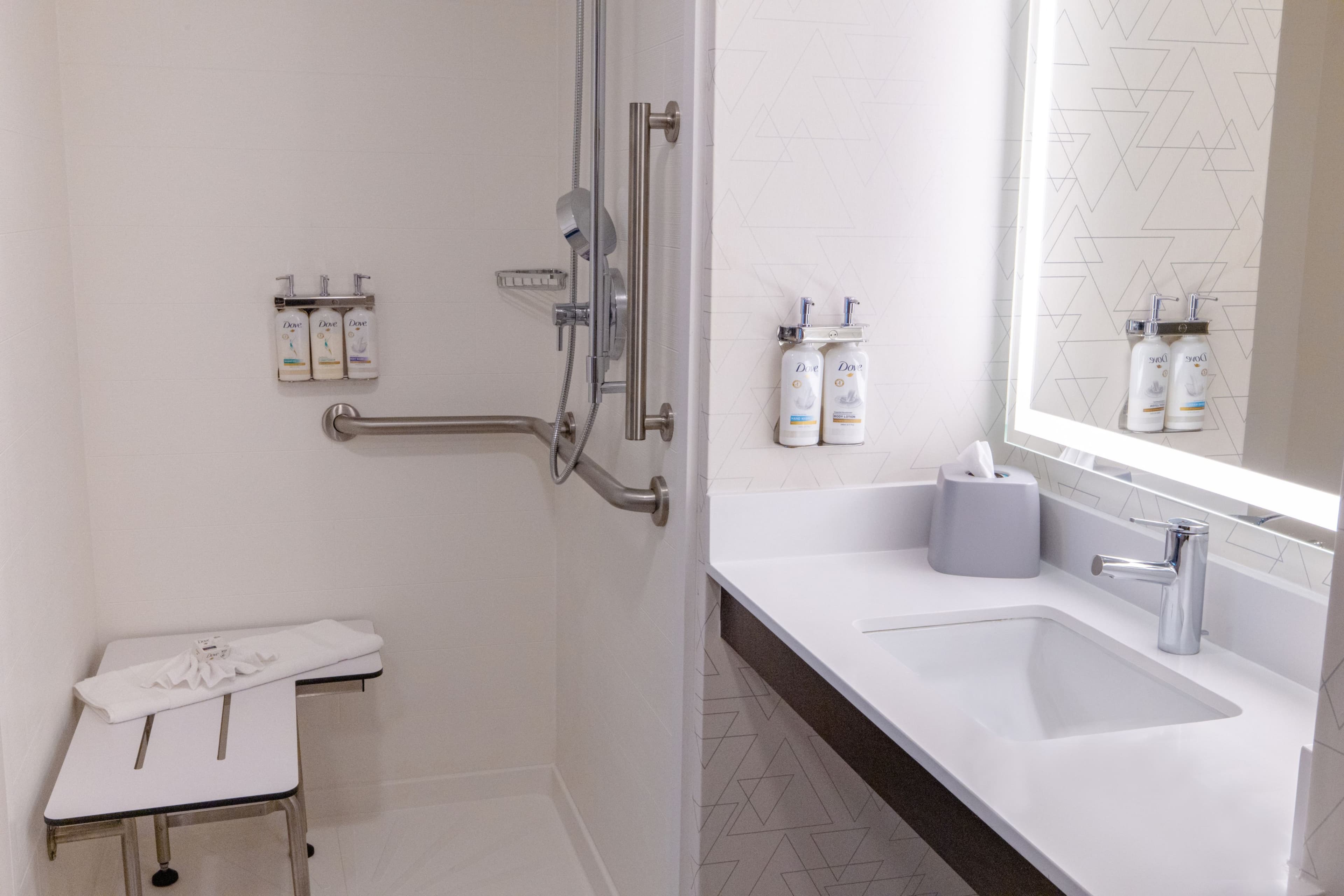 Holiday Inn Express Neptune — 43