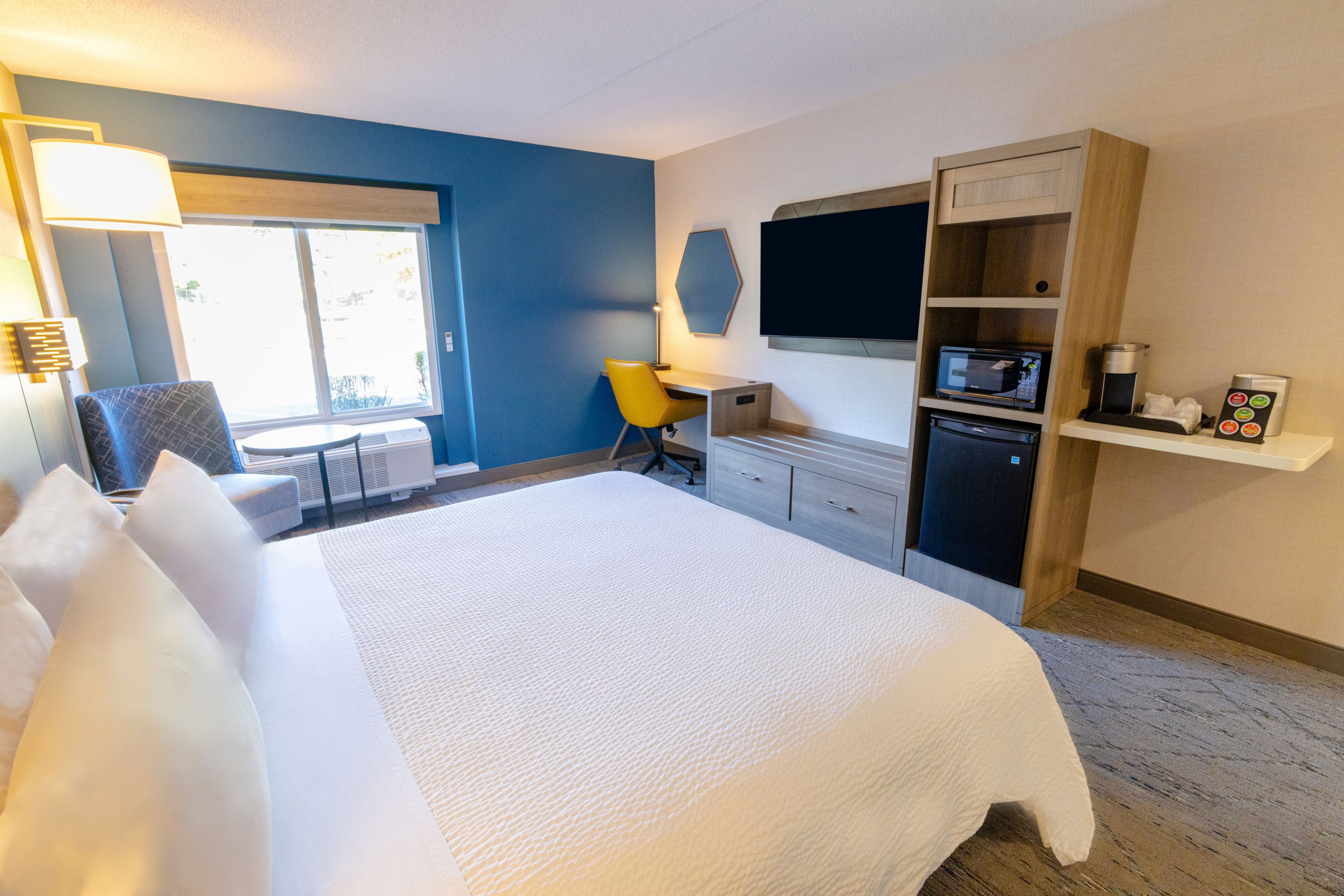 Holiday Inn Express Neptune — 32