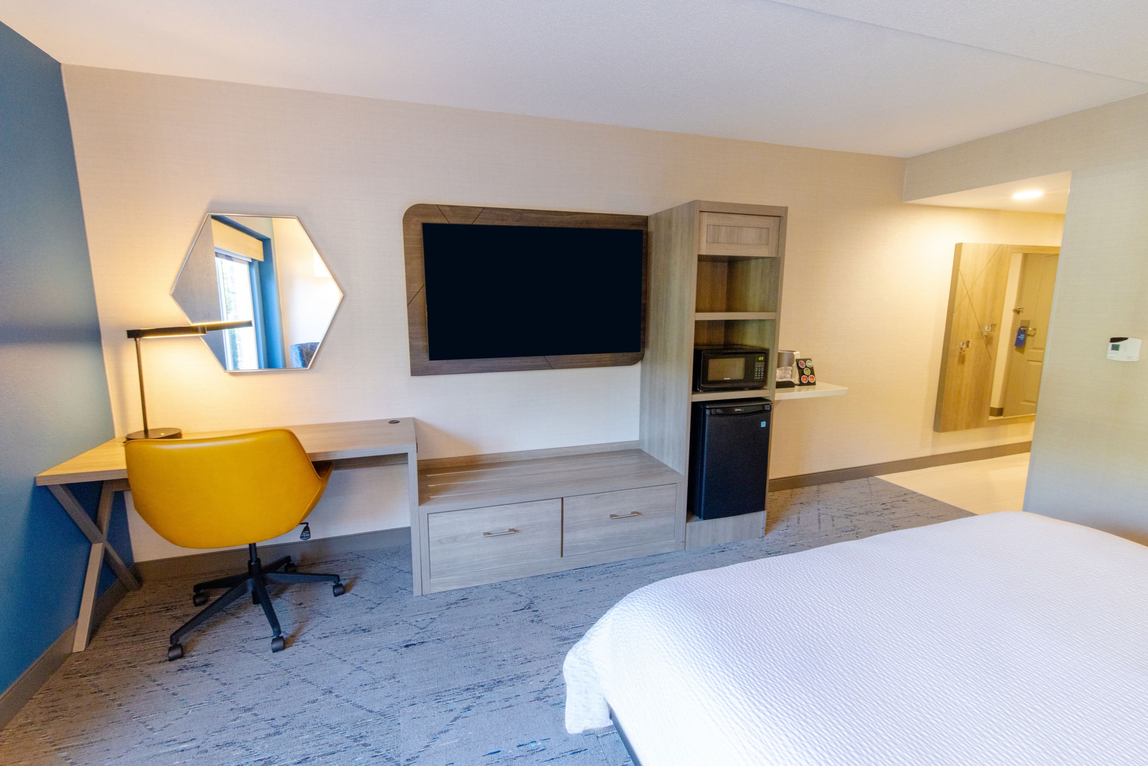 Holiday Inn Express Neptune — 29