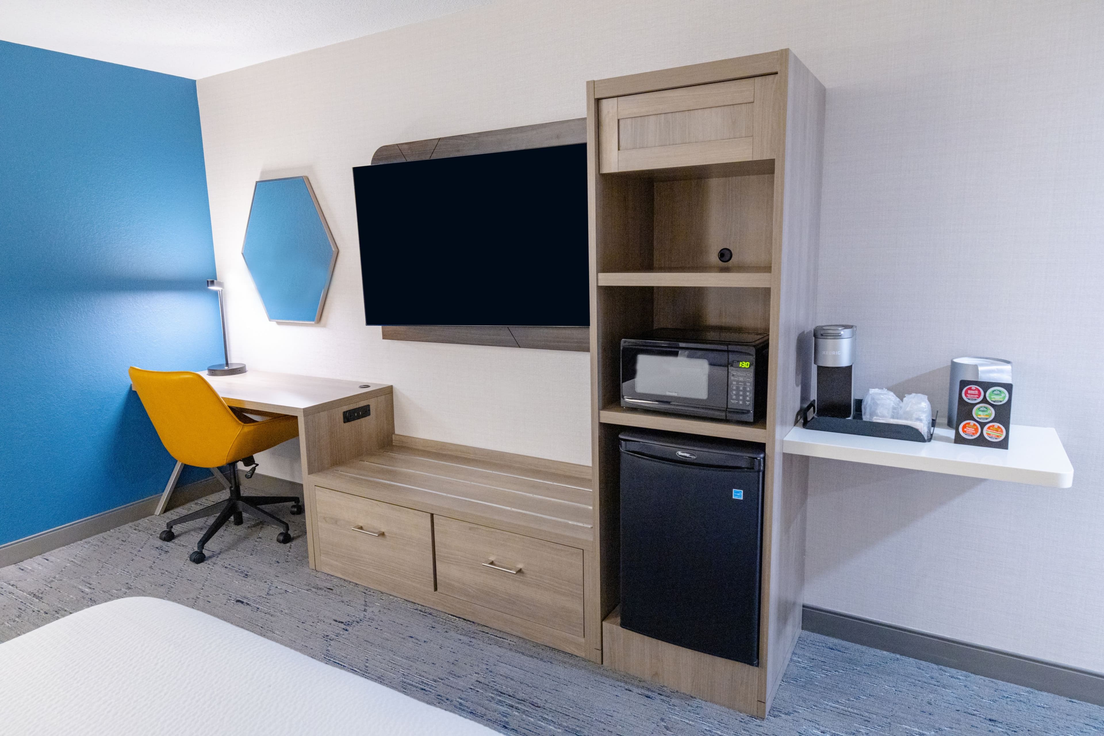 Holiday Inn Express Neptune — 27
