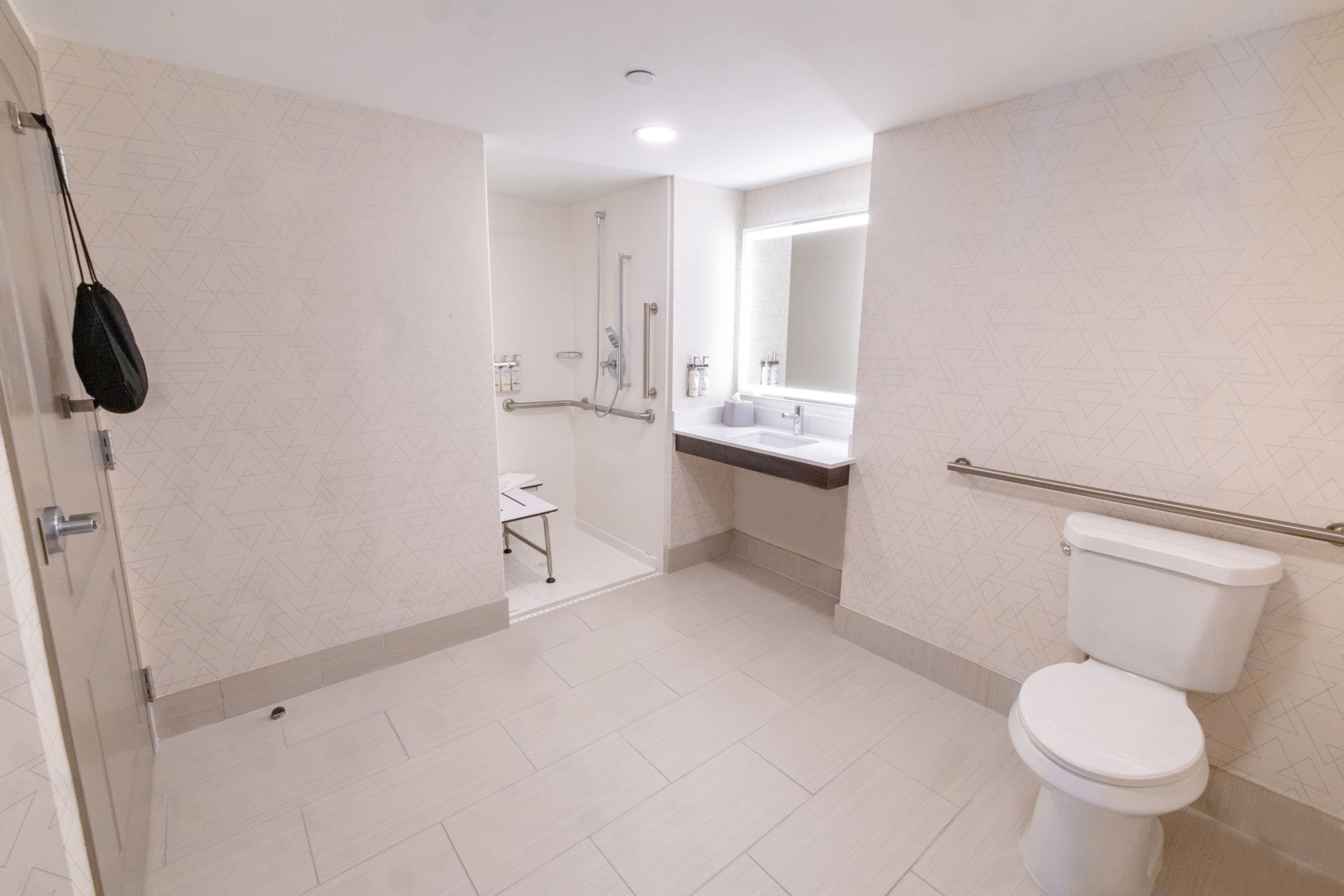 Holiday Inn Express Neptune — 46