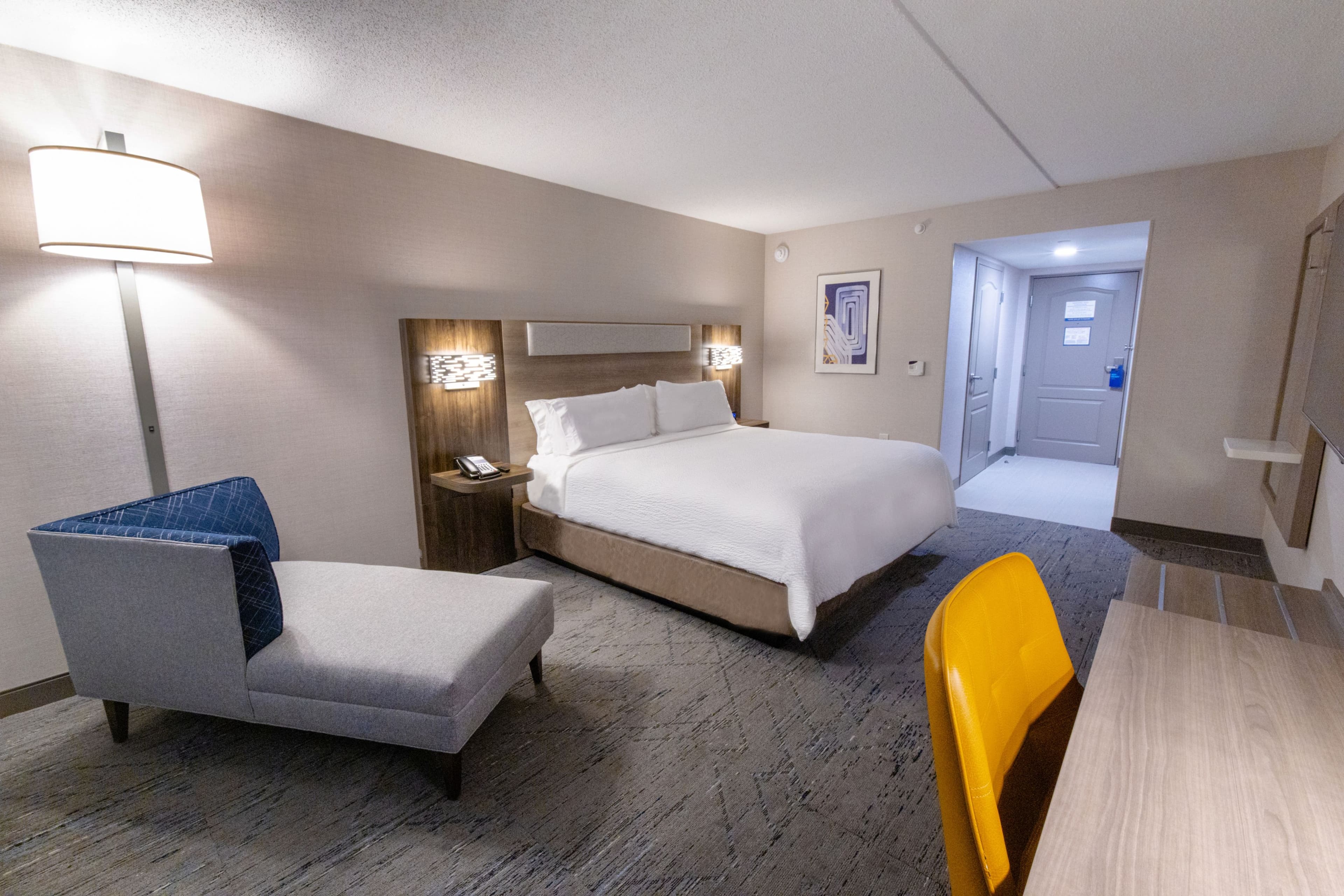 Holiday Inn Express Neptune - Image 3
