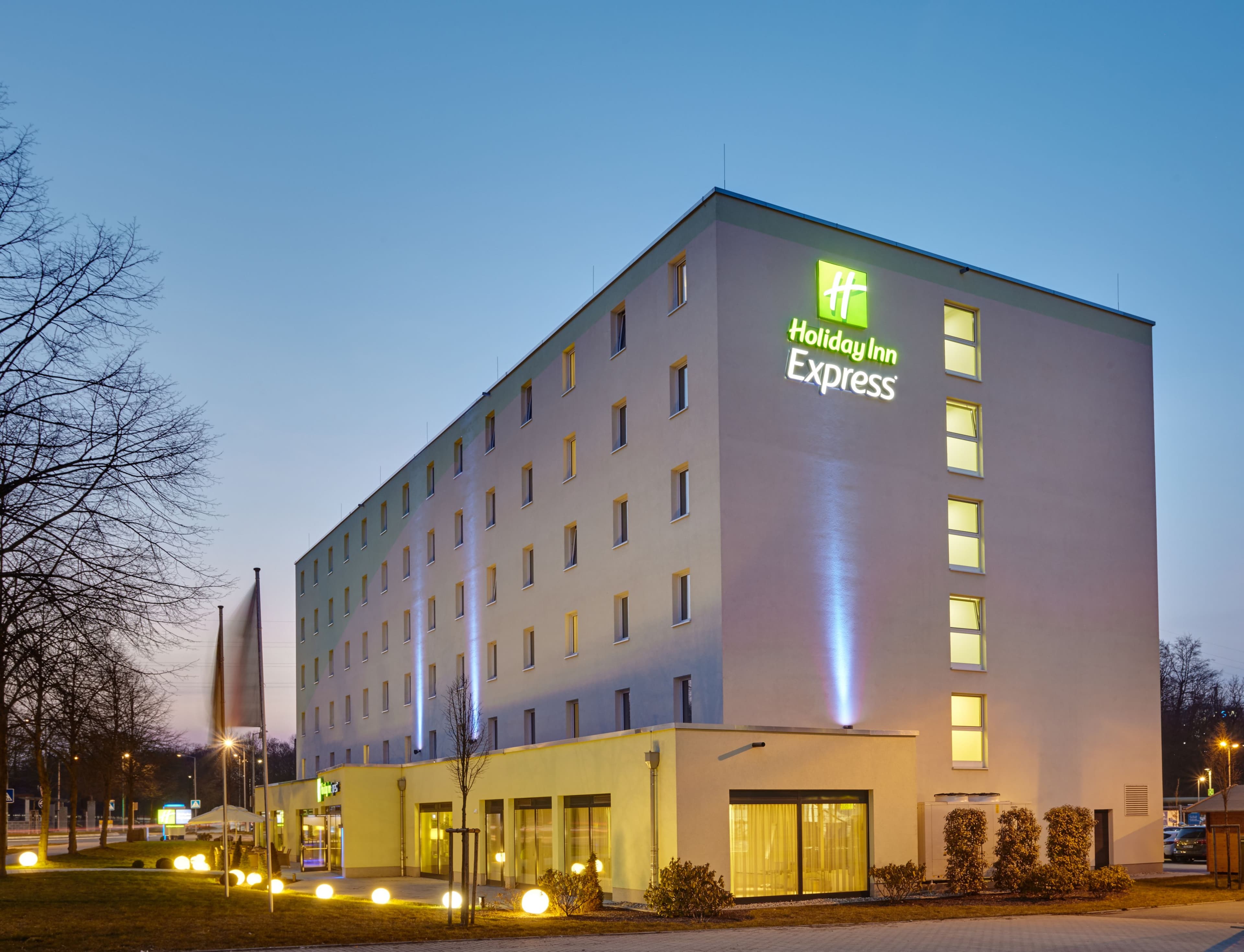 Holiday Inn Express Neunkirchen - Image 1