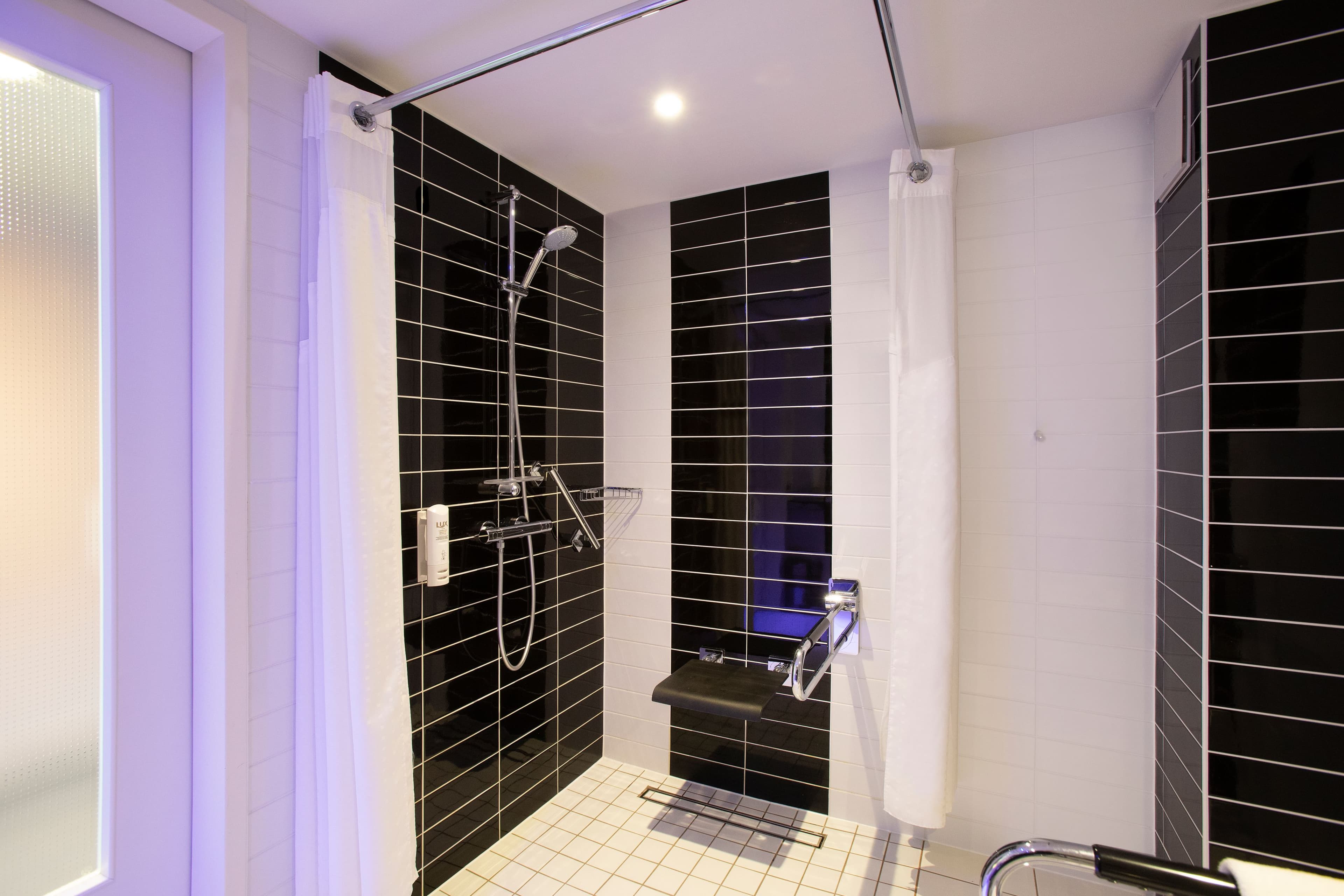 Holiday Inn Express Neunkirchen - Image 4