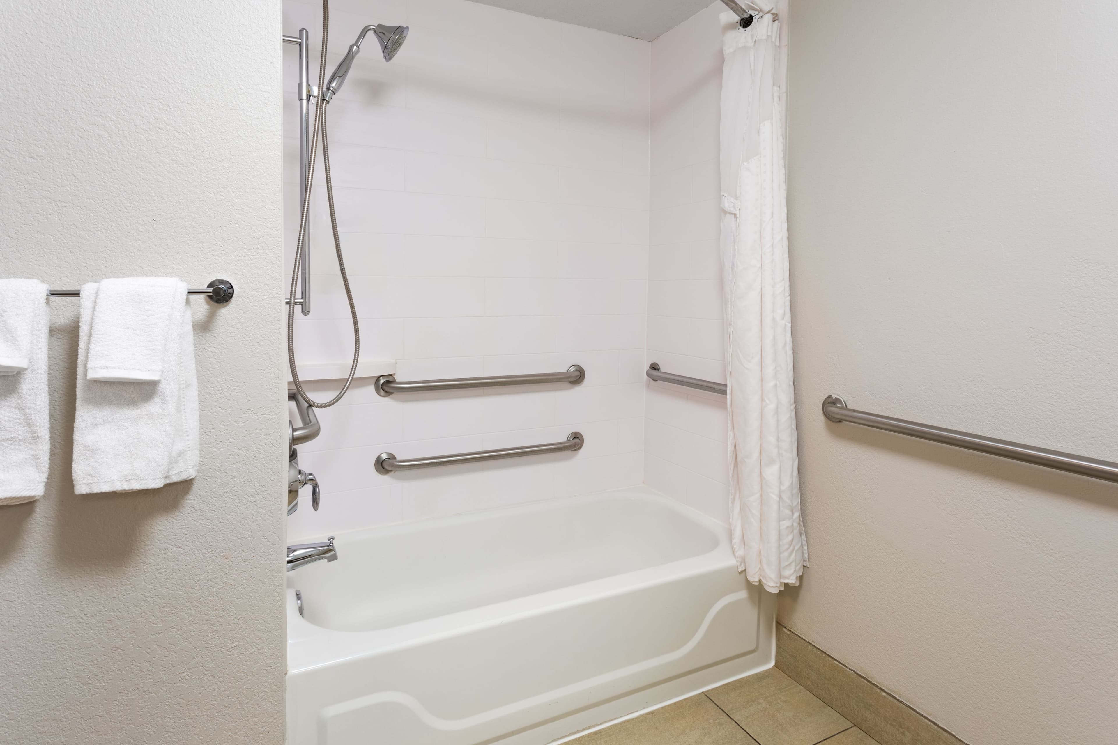 Holiday Inn Express New Albany - Louisville NW — 18