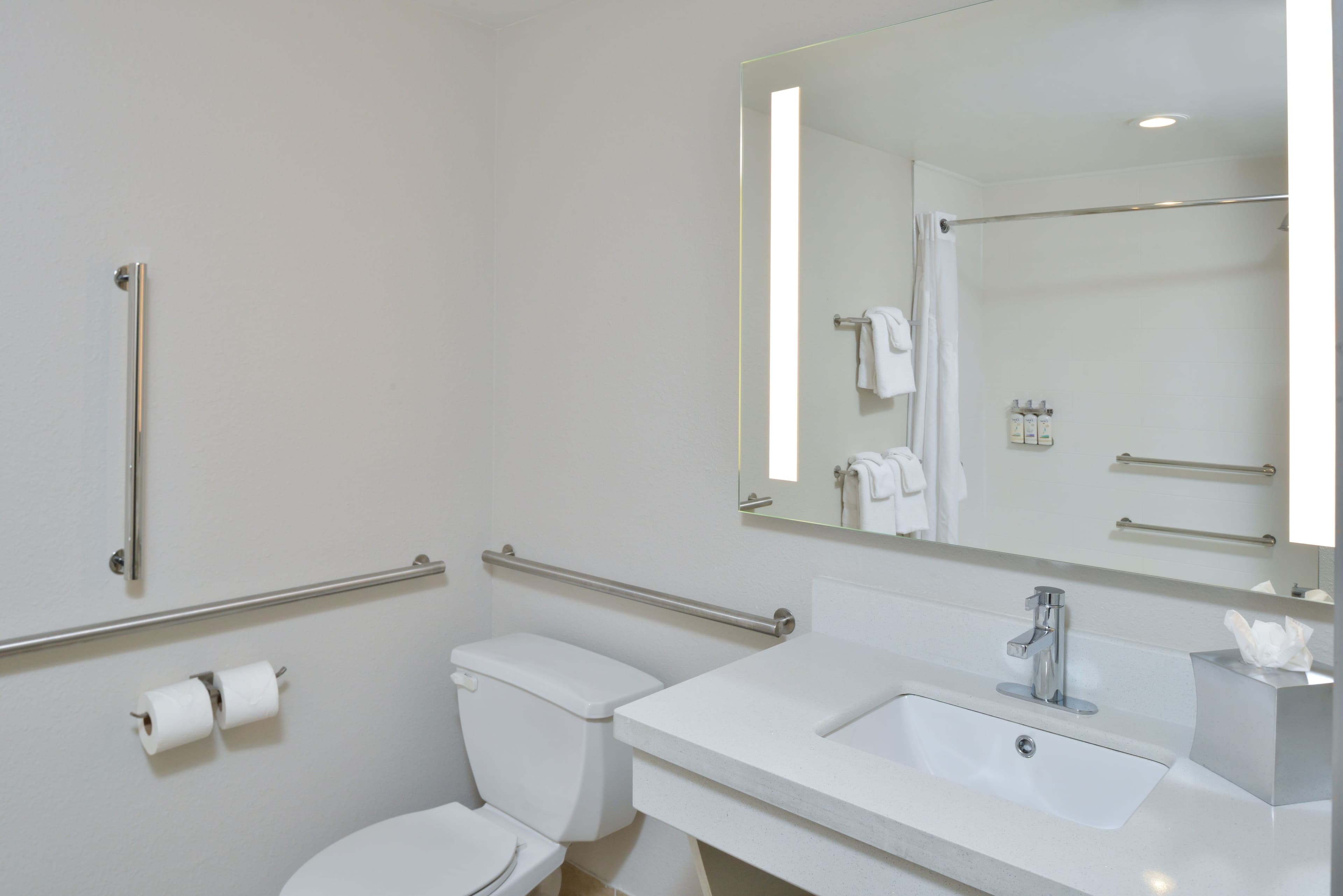 Holiday Inn Express Lewisburg/New Columbia — 17