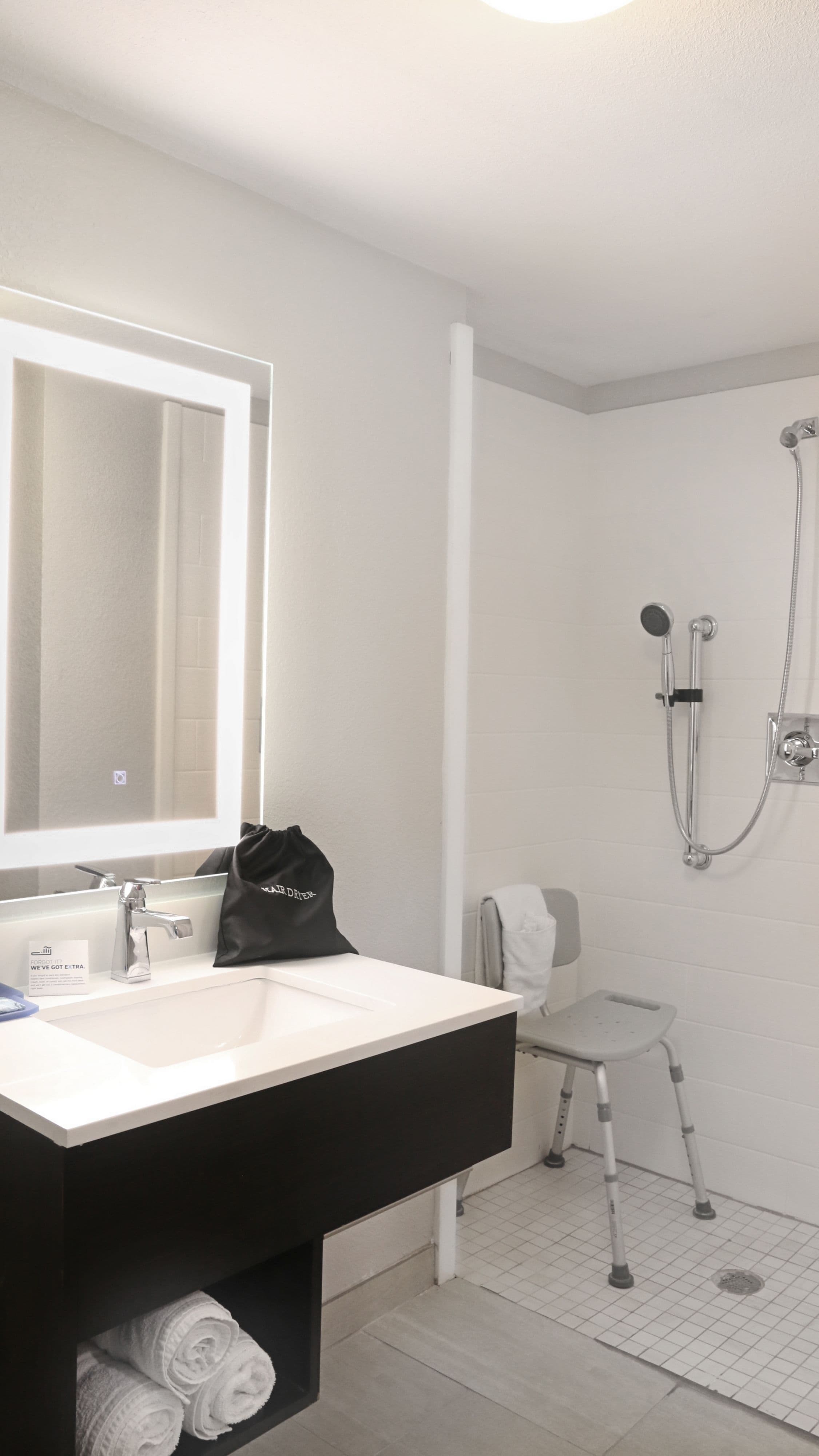 Holiday Inn Express New Orleans East — 11