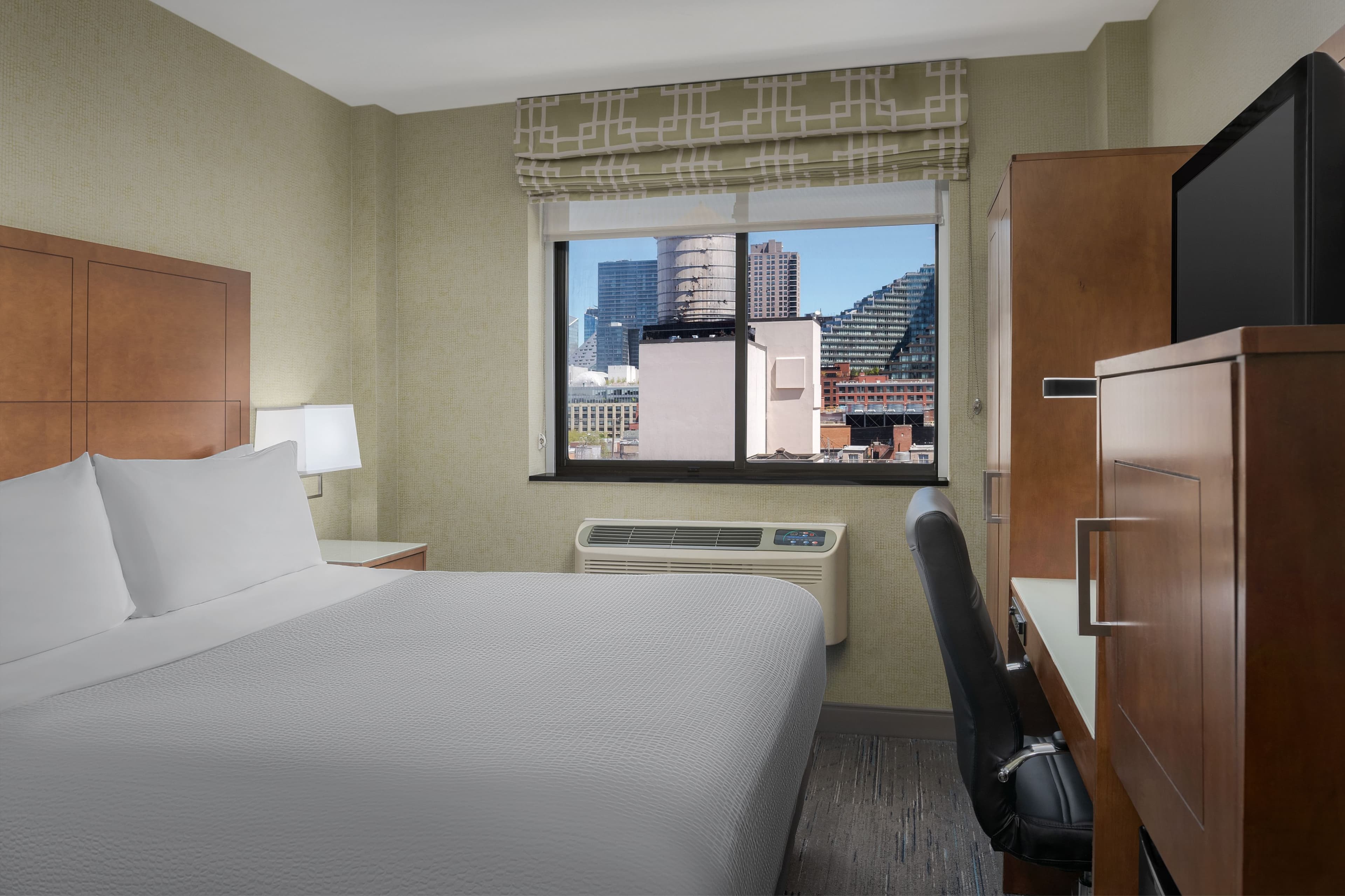 Holiday Inn Express Manhattan Midtown West — 25