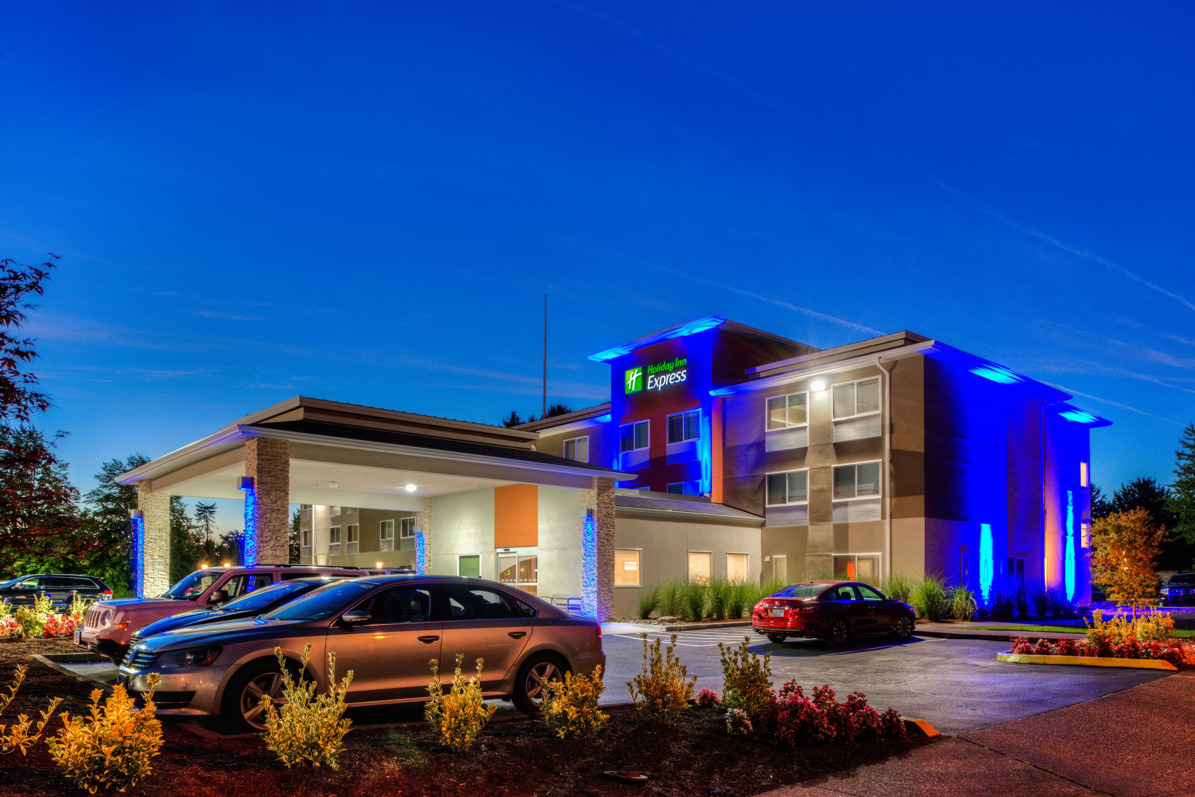 Holiday Inn Express Newberg - Wine Country - Image 1