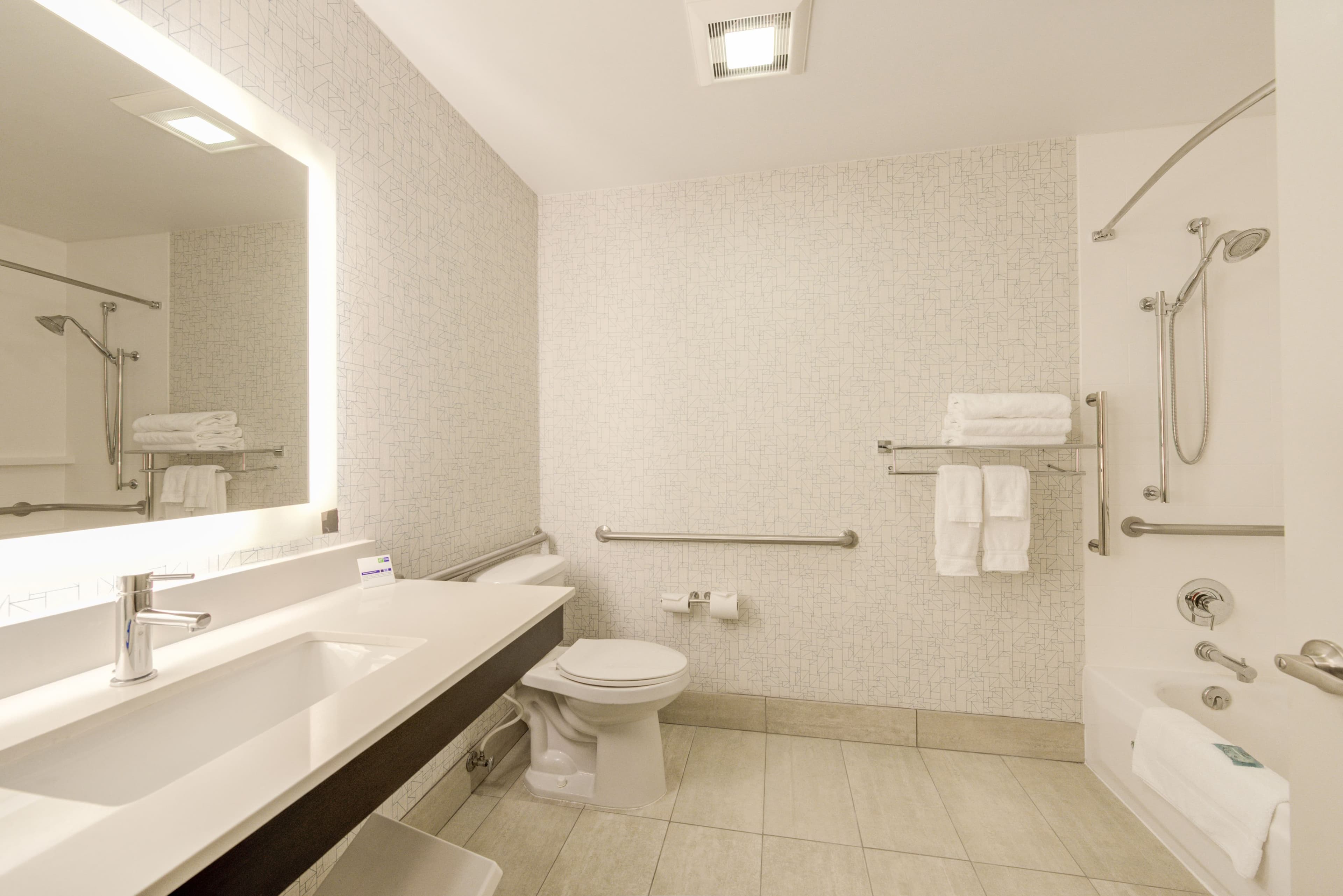 Holiday Inn Express Newberg - Wine Country — 13