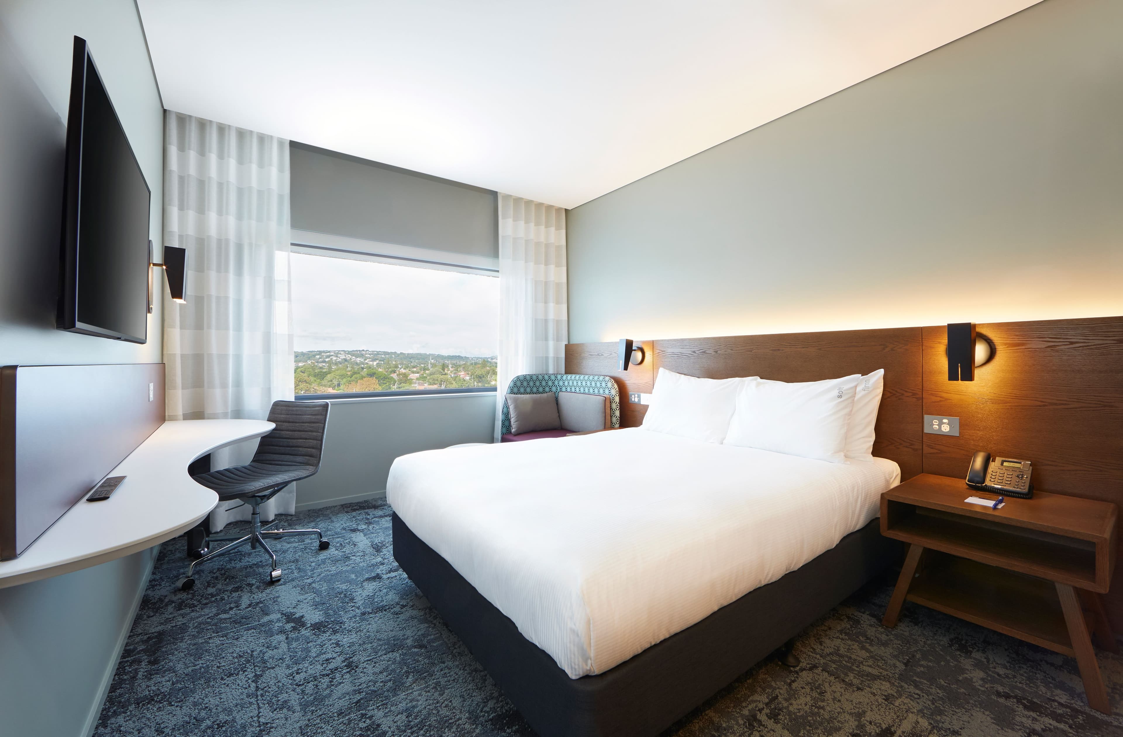 Holiday Inn Express Newcastle - Image 2