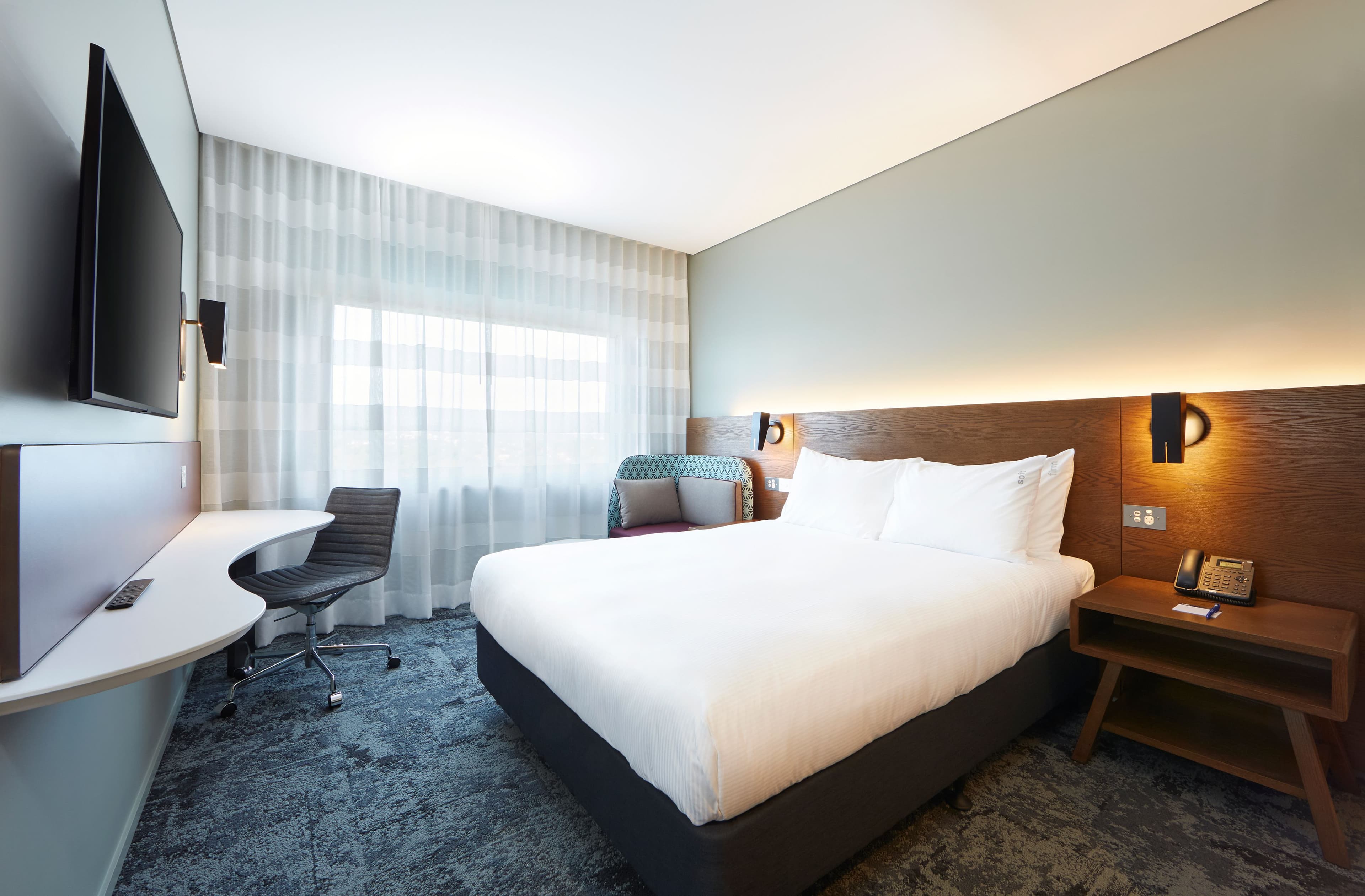 Holiday Inn Express Newcastle - Image 4