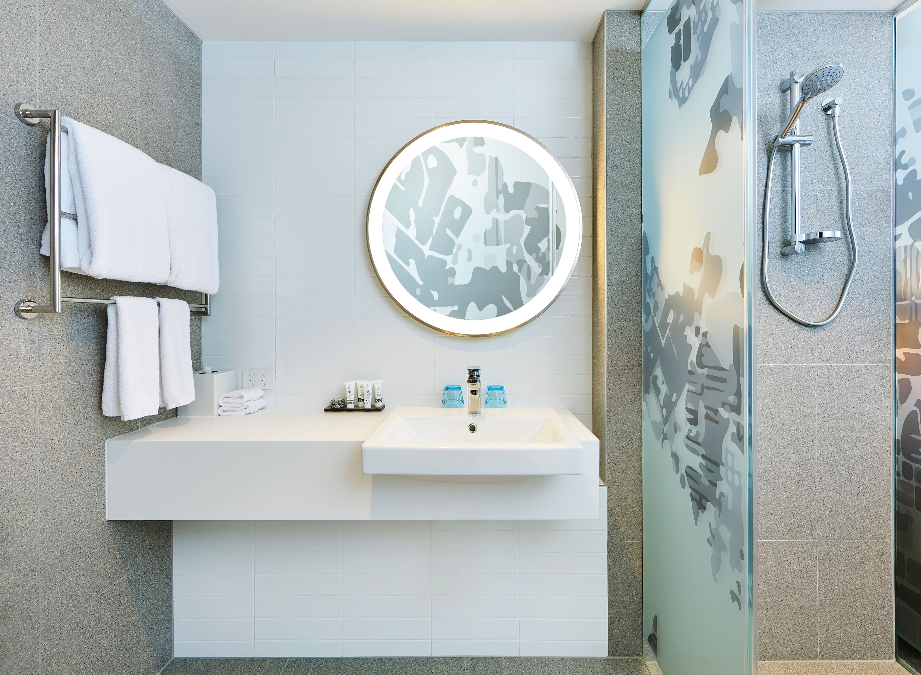 Holiday Inn Express Newcastle - Image 3