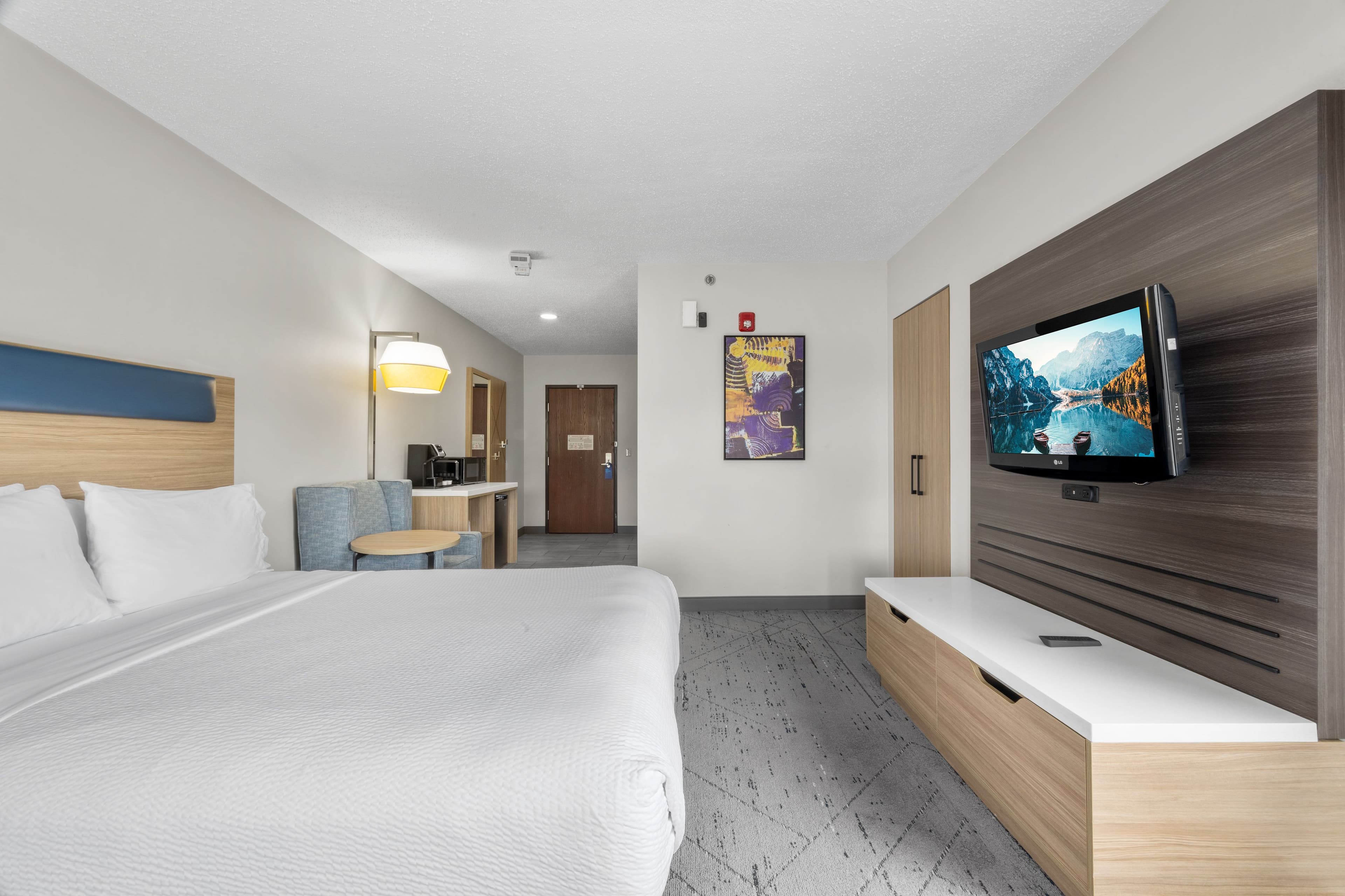 Holiday Inn Express Hartford - Newington — 17