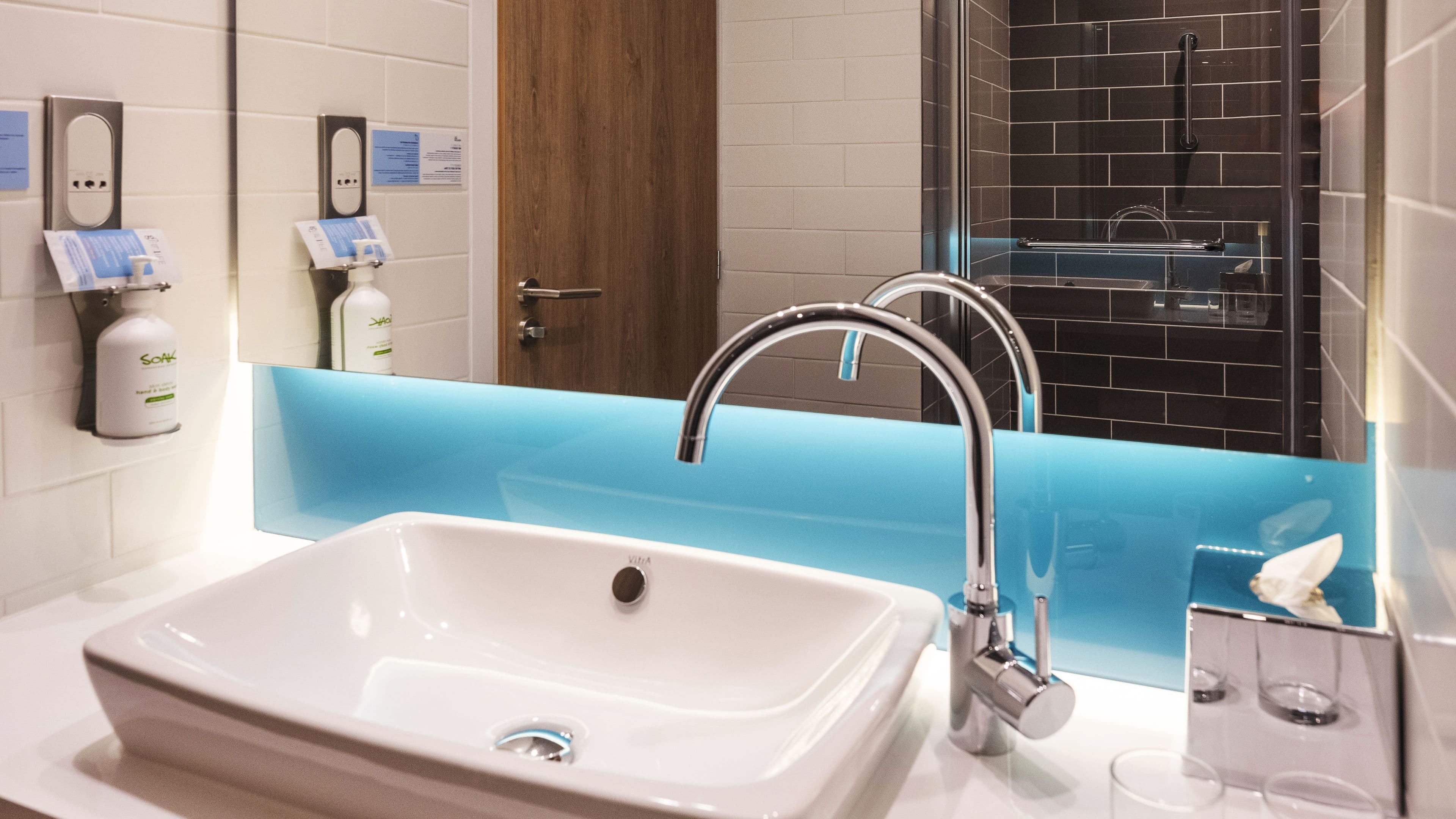 Holiday Inn Express Nice - Grand Arenas — 8