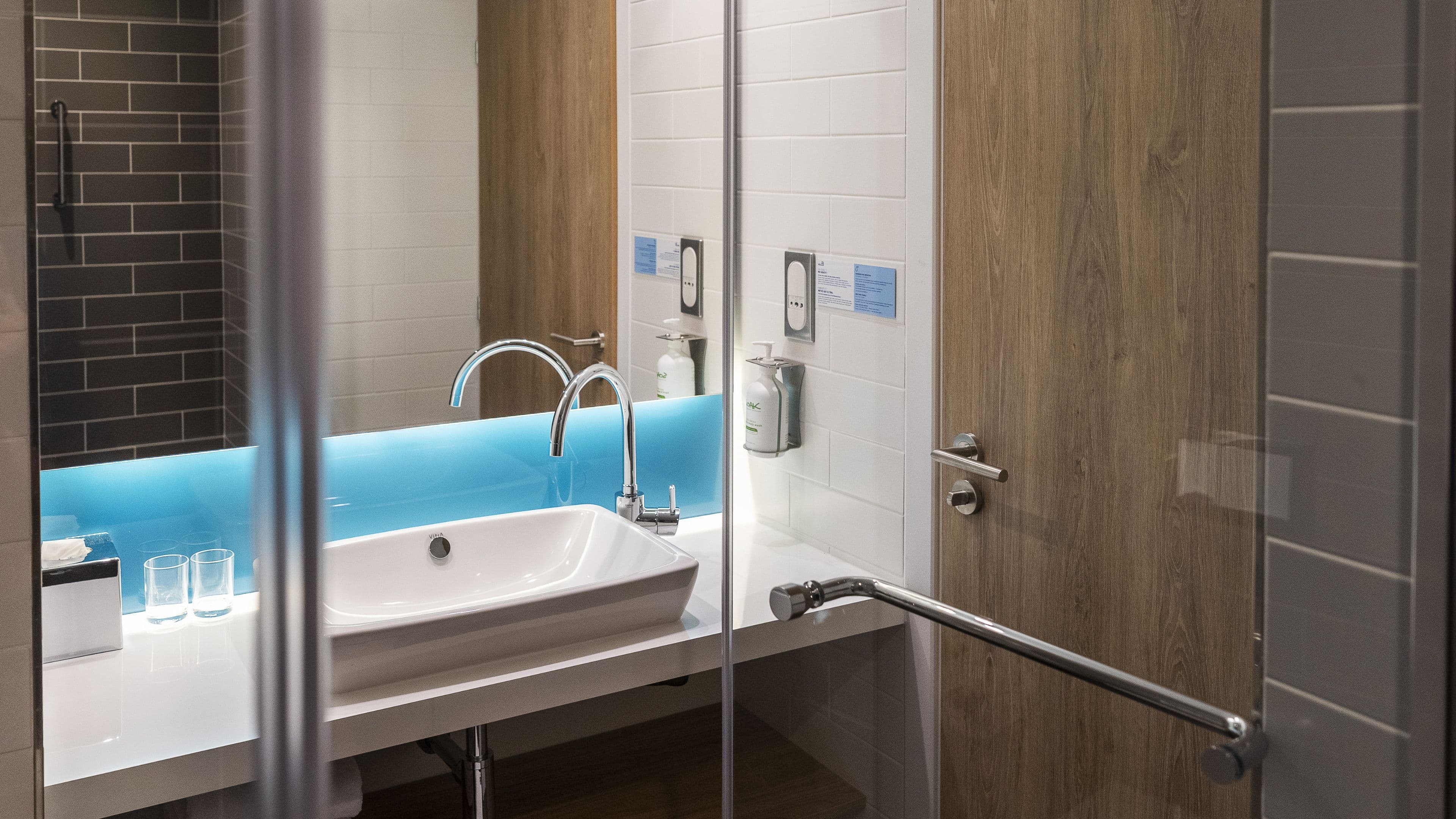 Holiday Inn Express Nice - Grand Arenas — 7