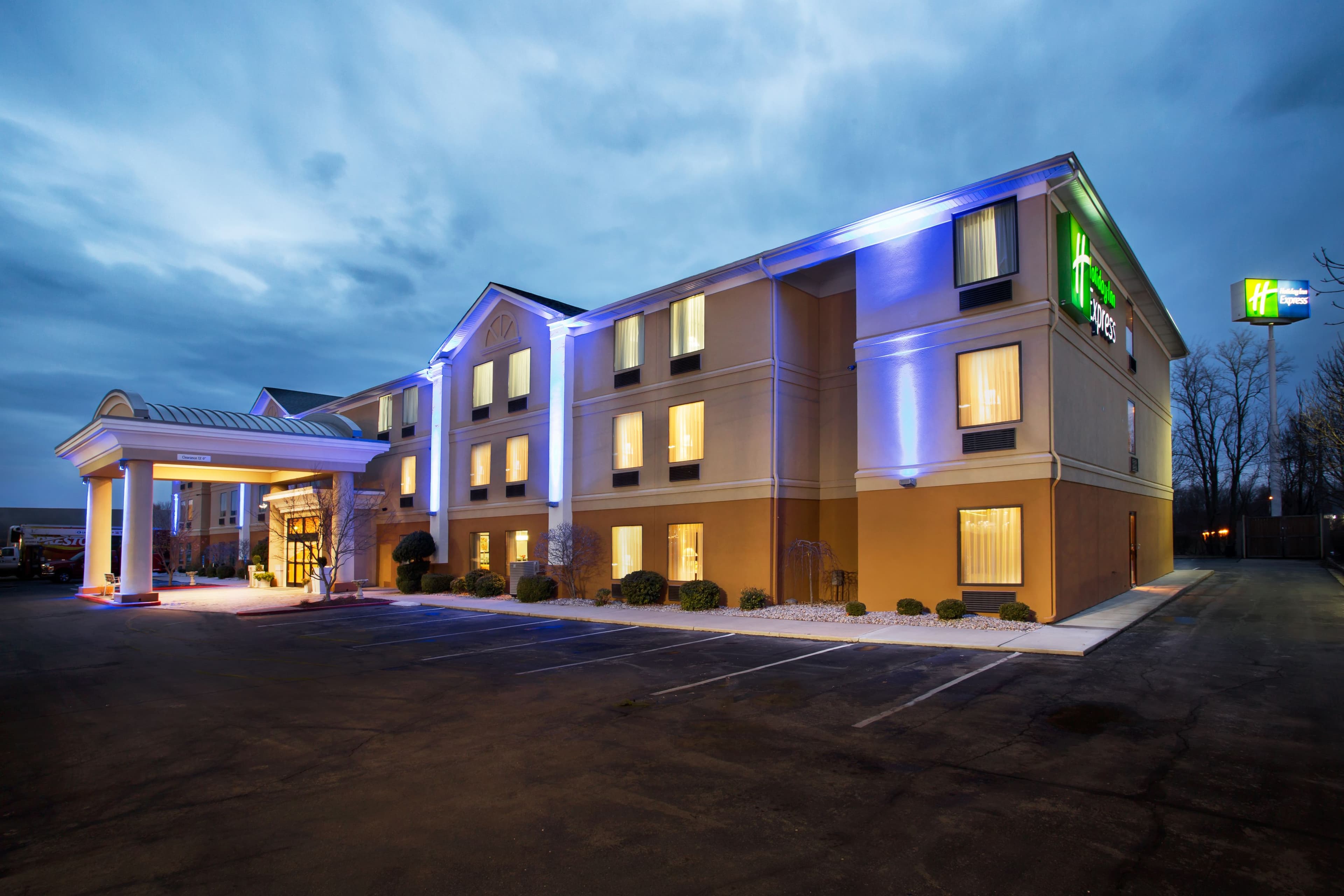 Holiday Inn Express Lexington-Sw (Nicholasville) - Image 1