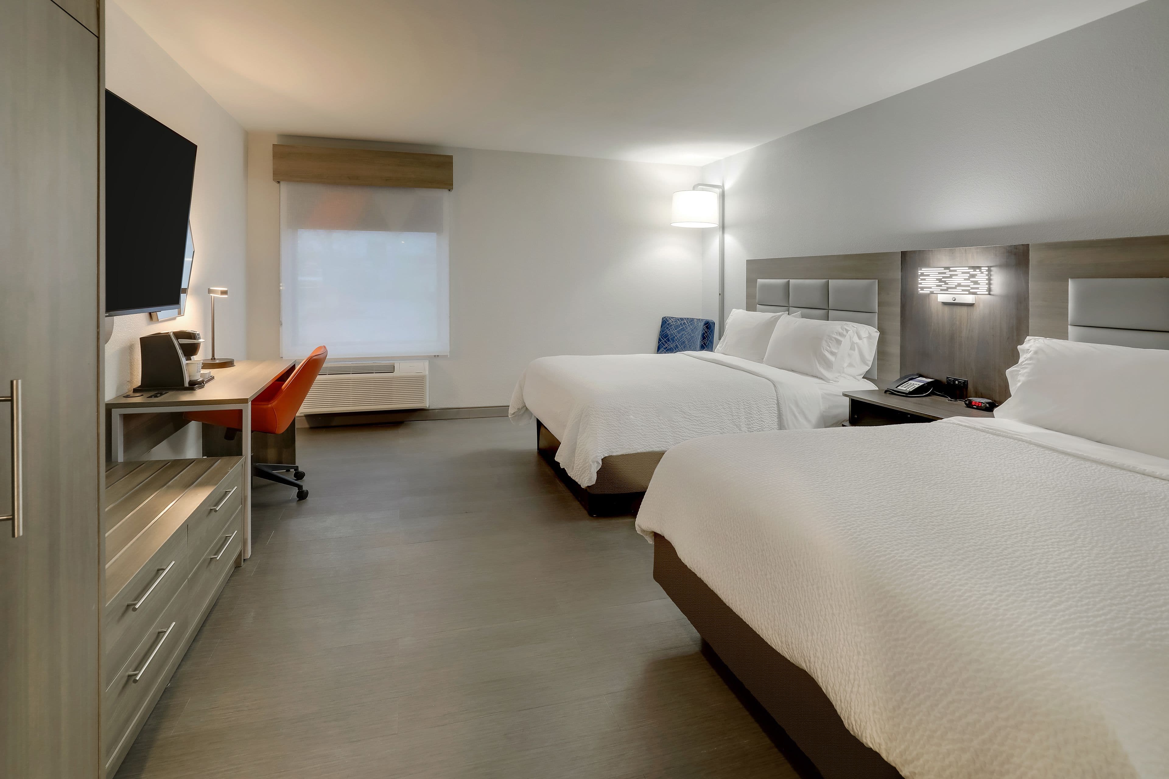 Holiday Inn Express Lexington-Sw (Nicholasville) — 7