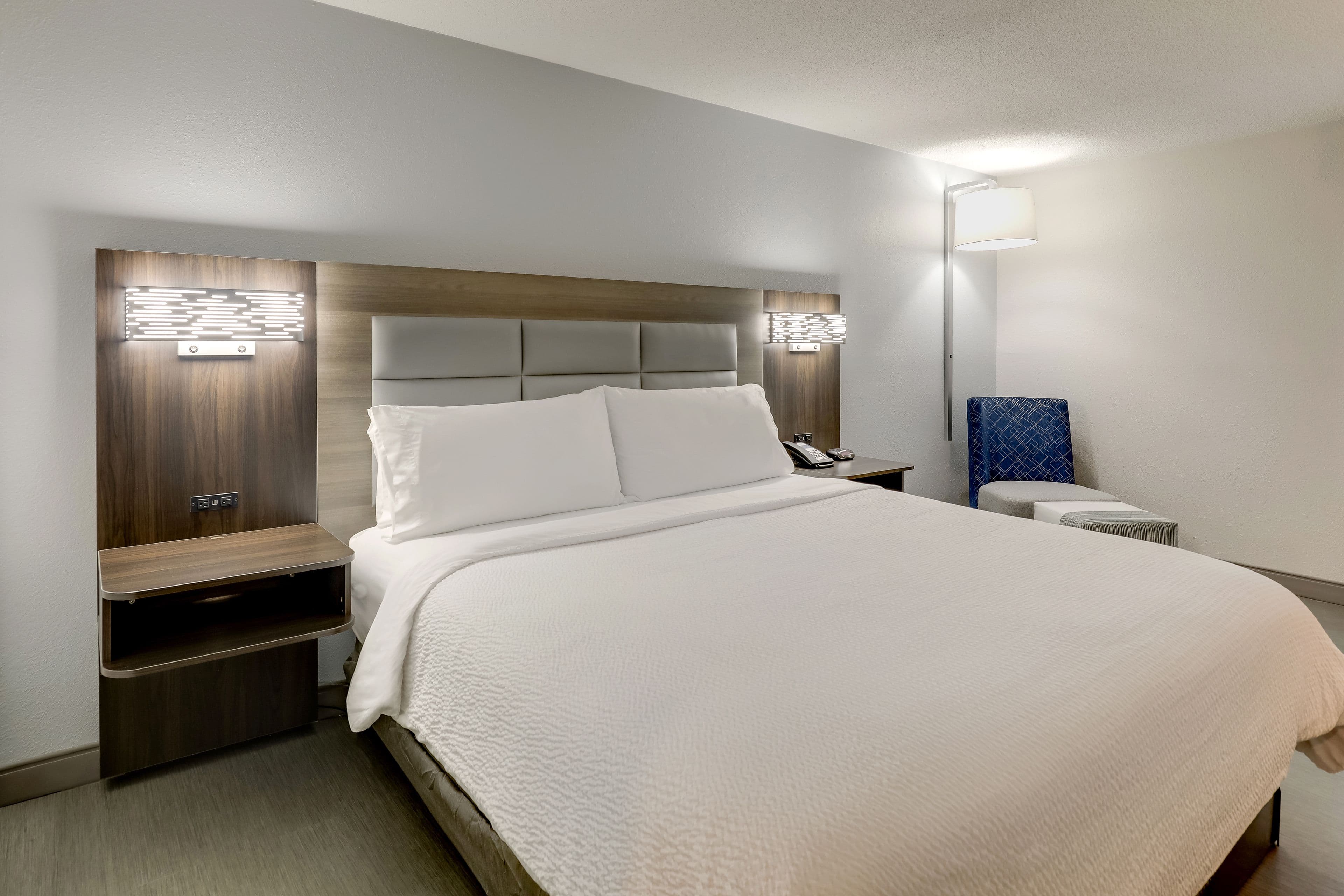 Holiday Inn Express Lexington-Sw (Nicholasville) - Image 2