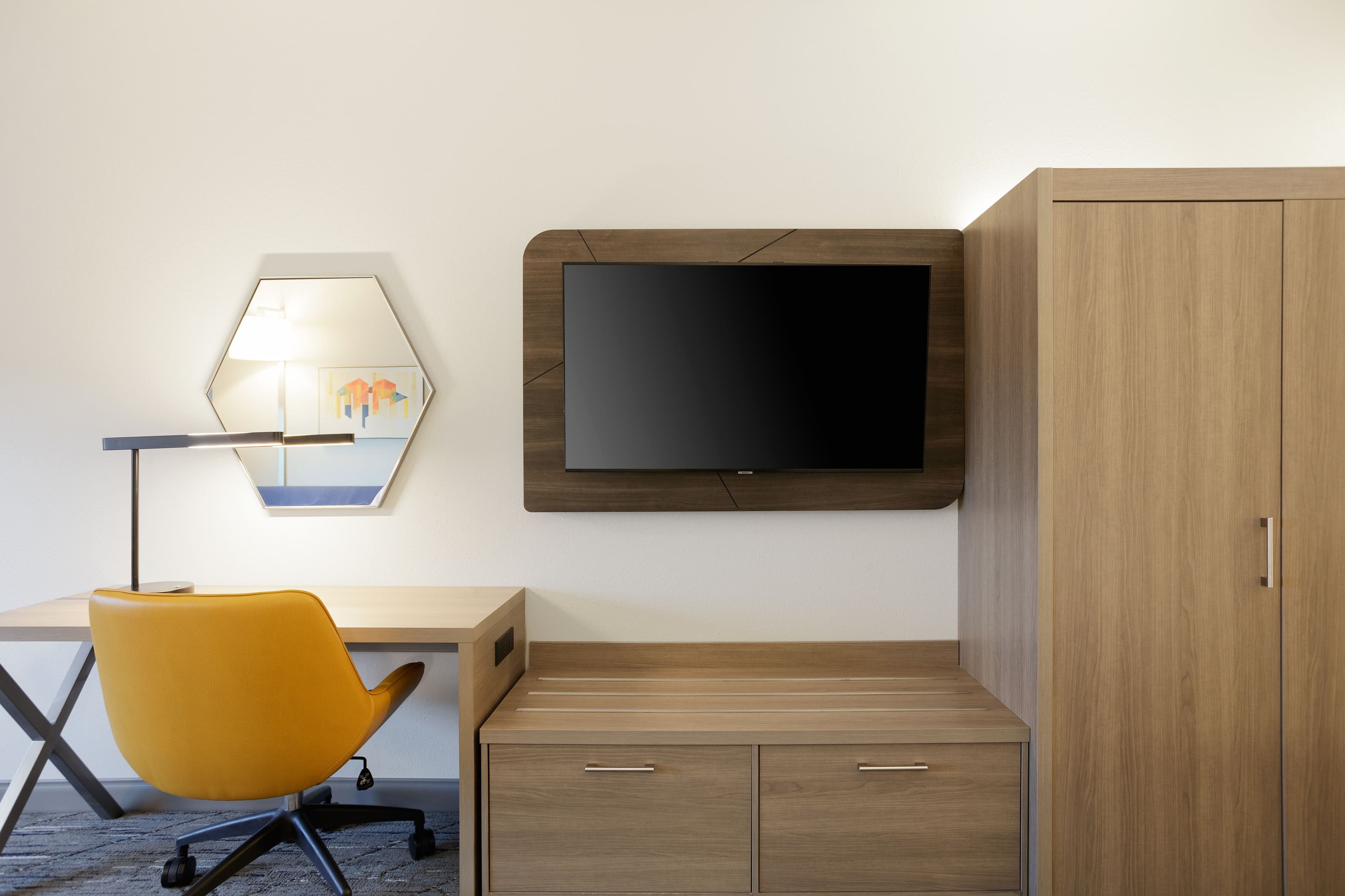 Holiday Inn Express Peachtree Corners-Norcross - Image 3