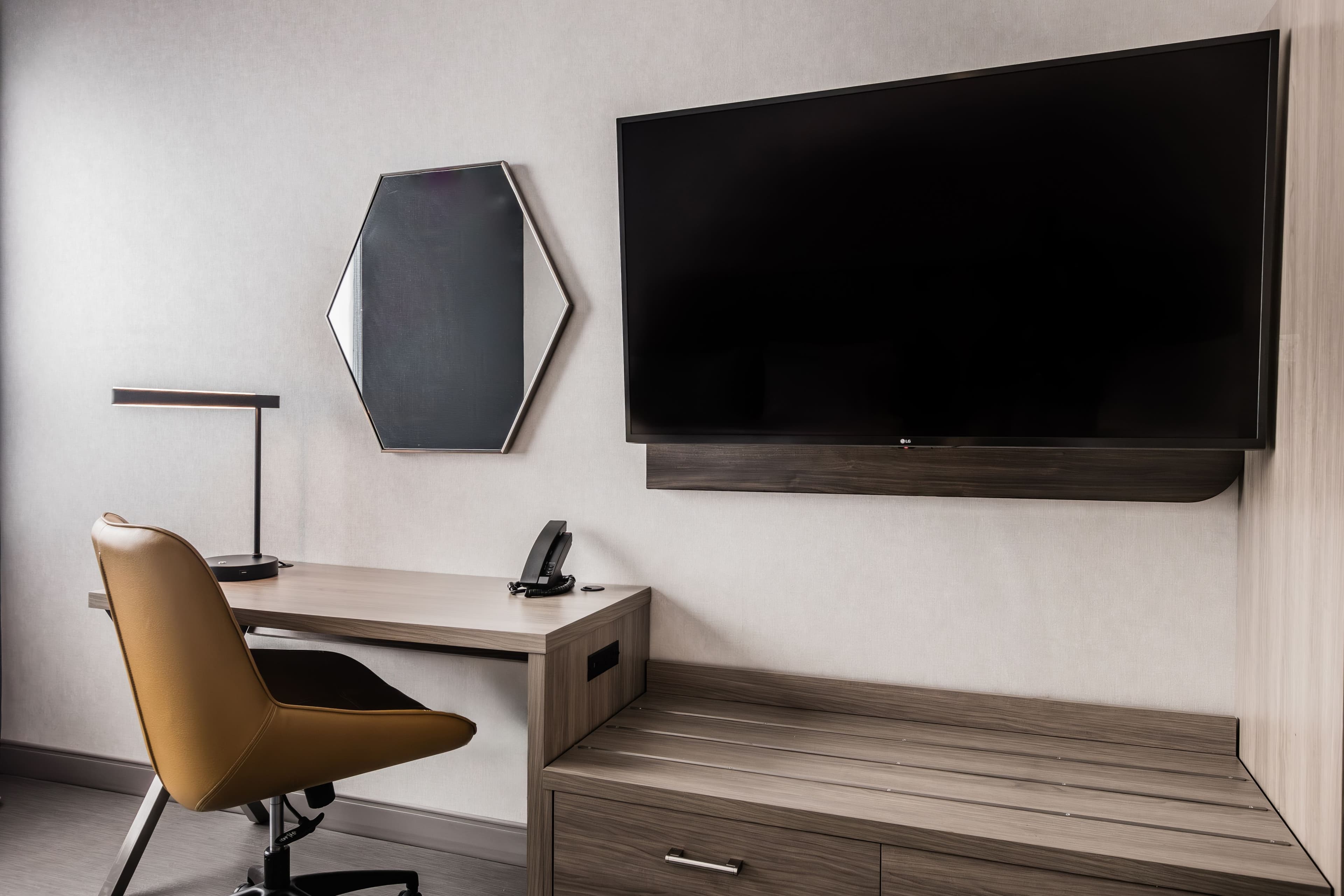 Holiday Inn Express Toronto-North York — 9