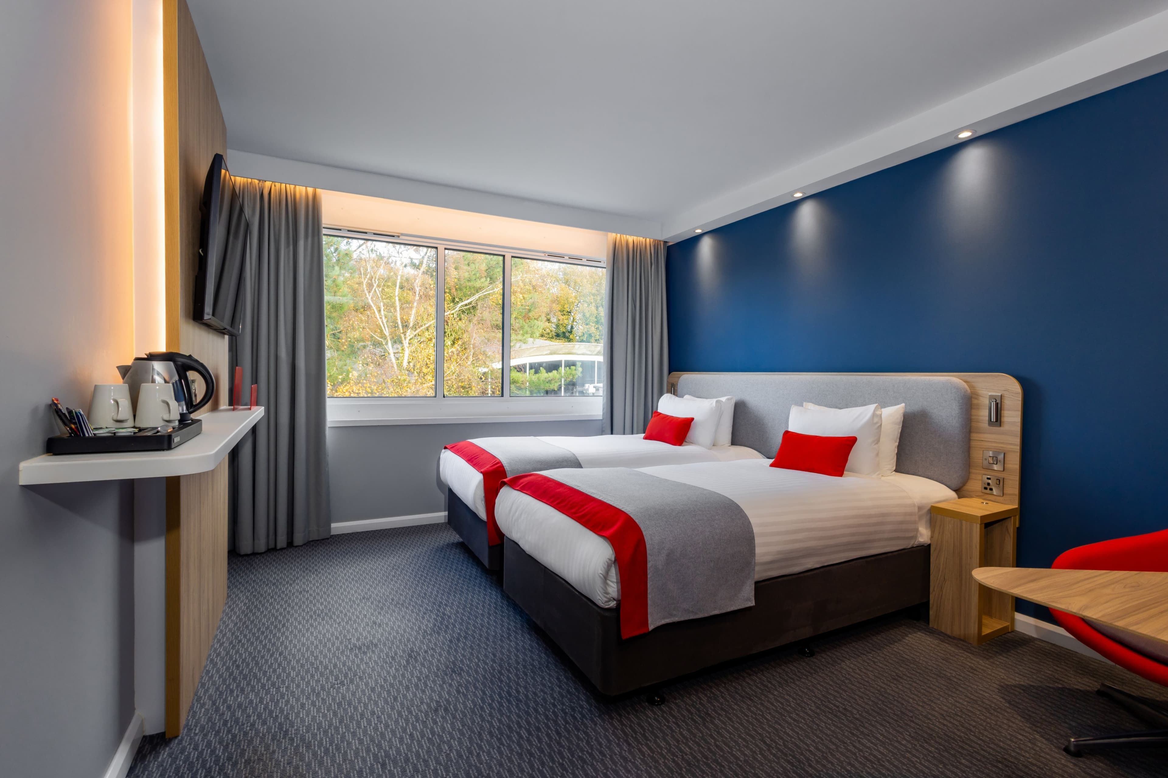 Holiday Inn Express Norwich - Image 3