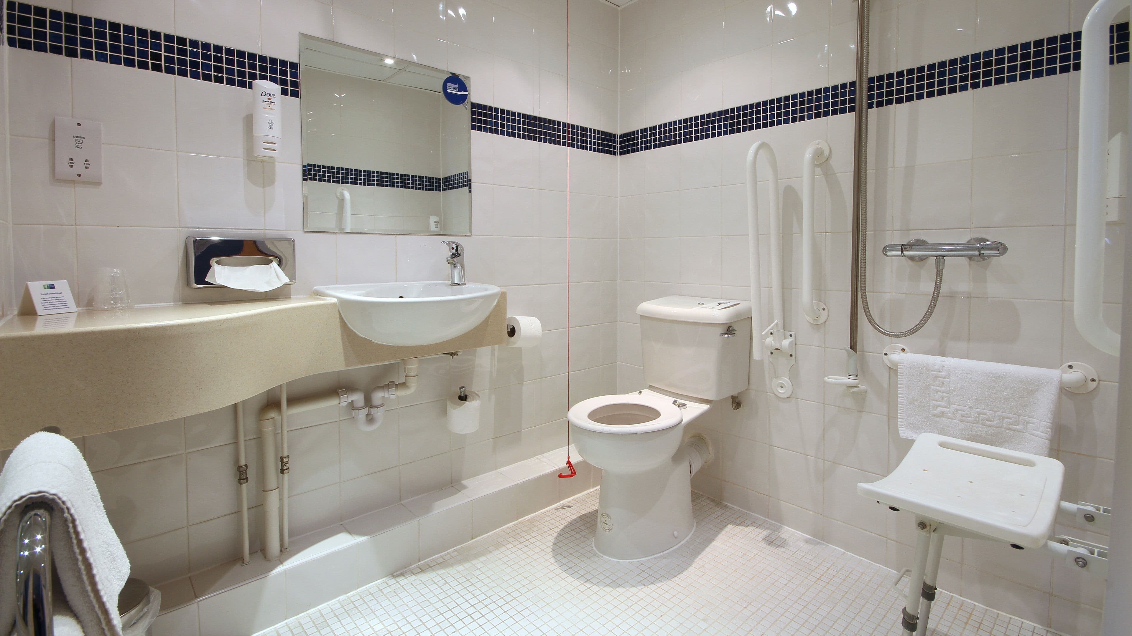 Holiday Inn Express Nuneaton — 12